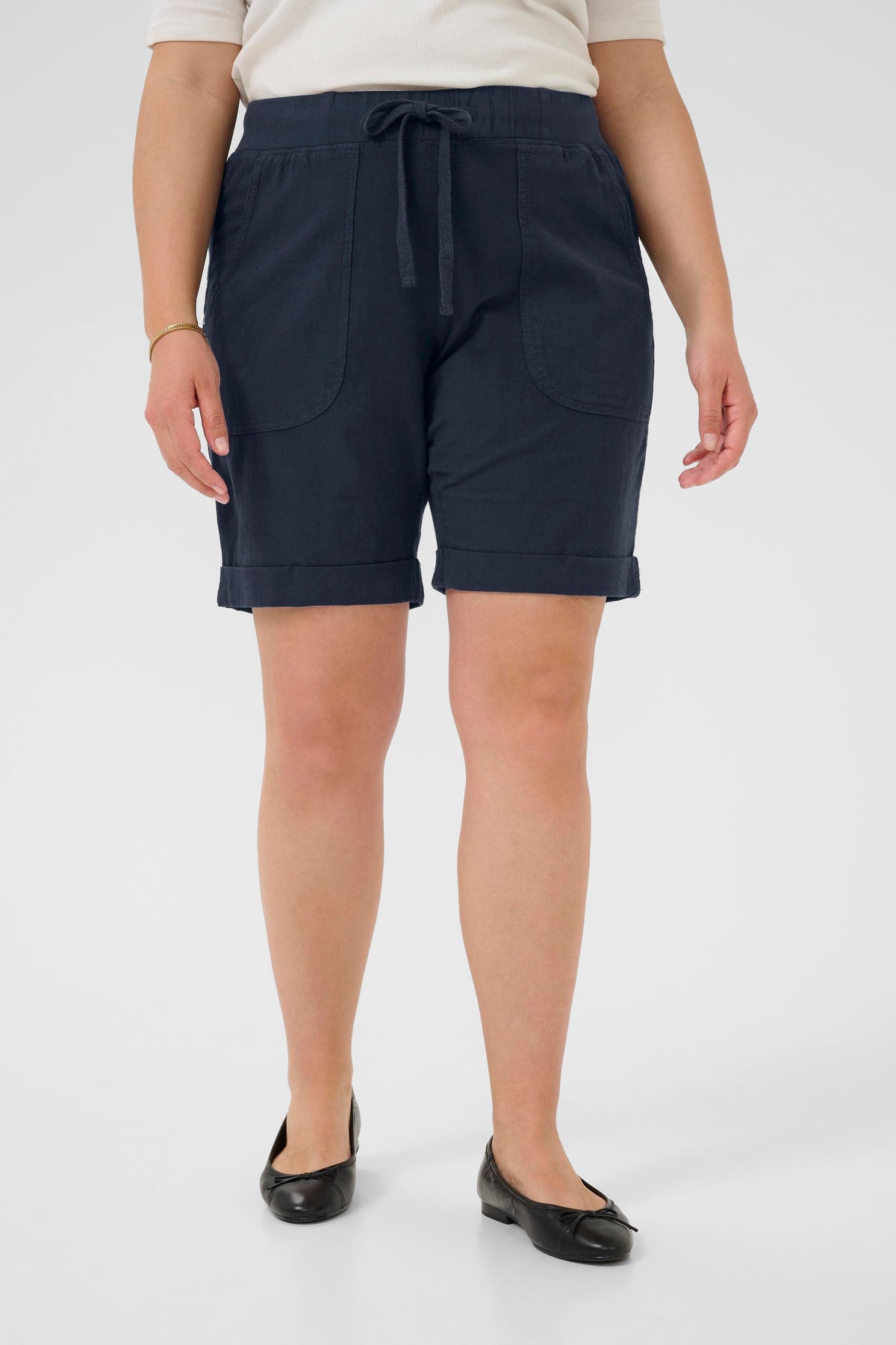 Kaffe Curve Nana Shorts in Navy