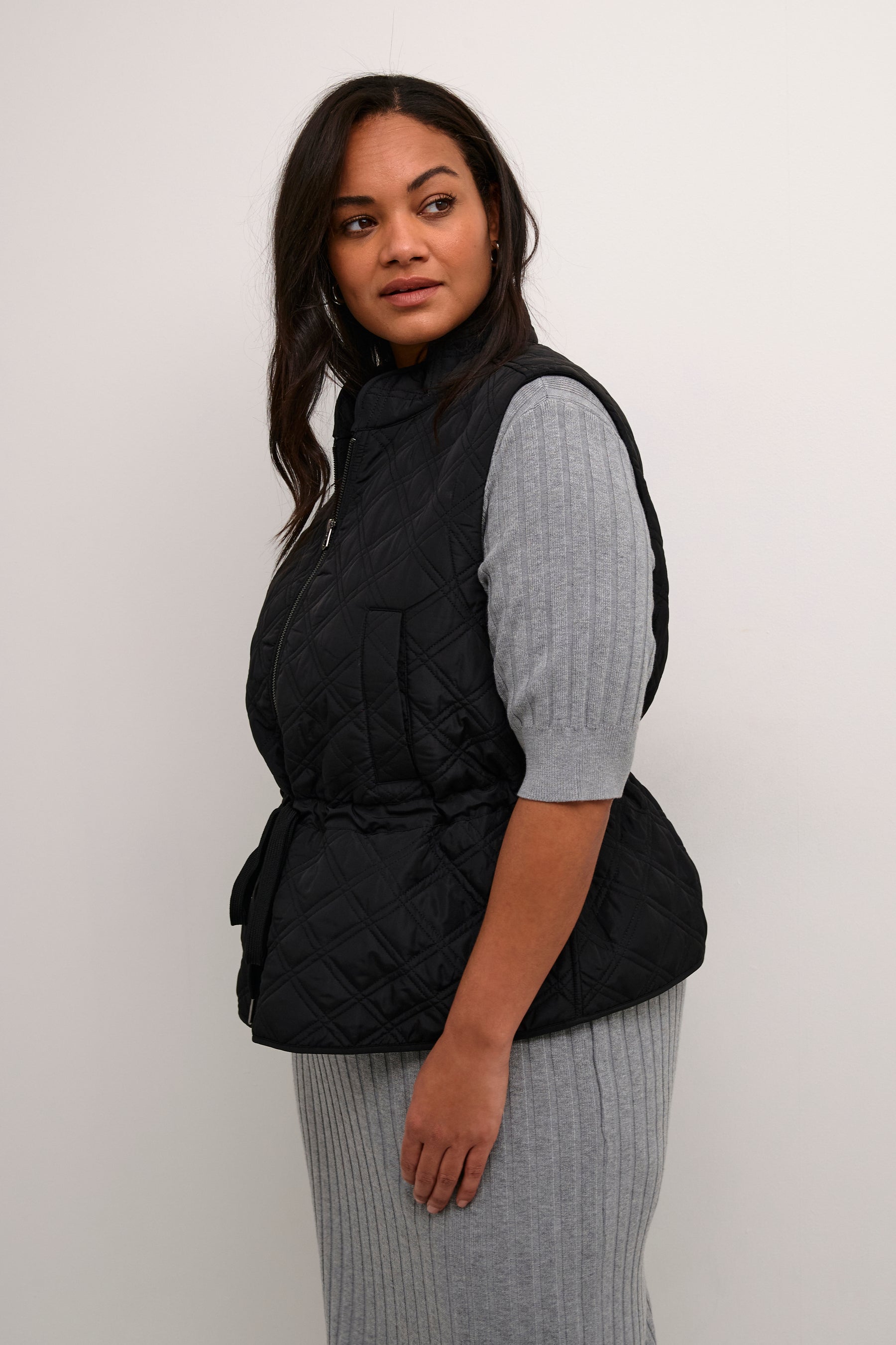 Kaffe Curve Anja Gilet in Black