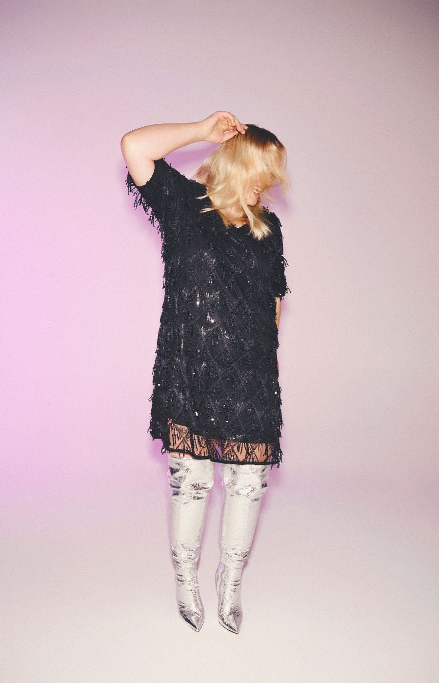 Zizzi Anna Sequin Dress in Black
