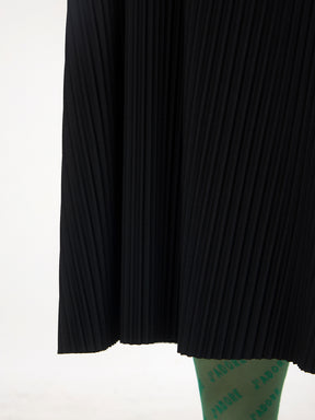 Mat Pleated Dress in Black