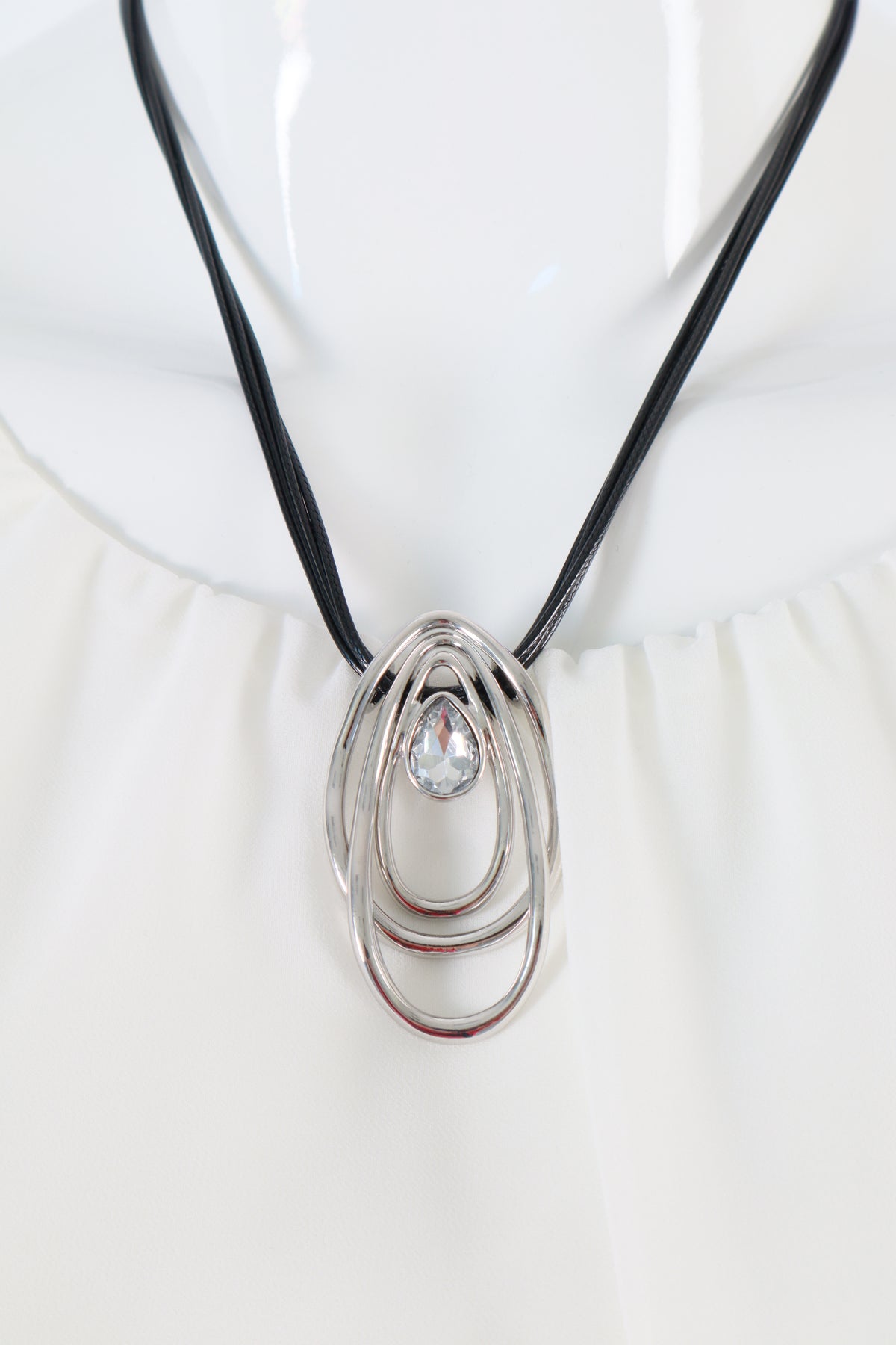 Alaia Necklace in Silver