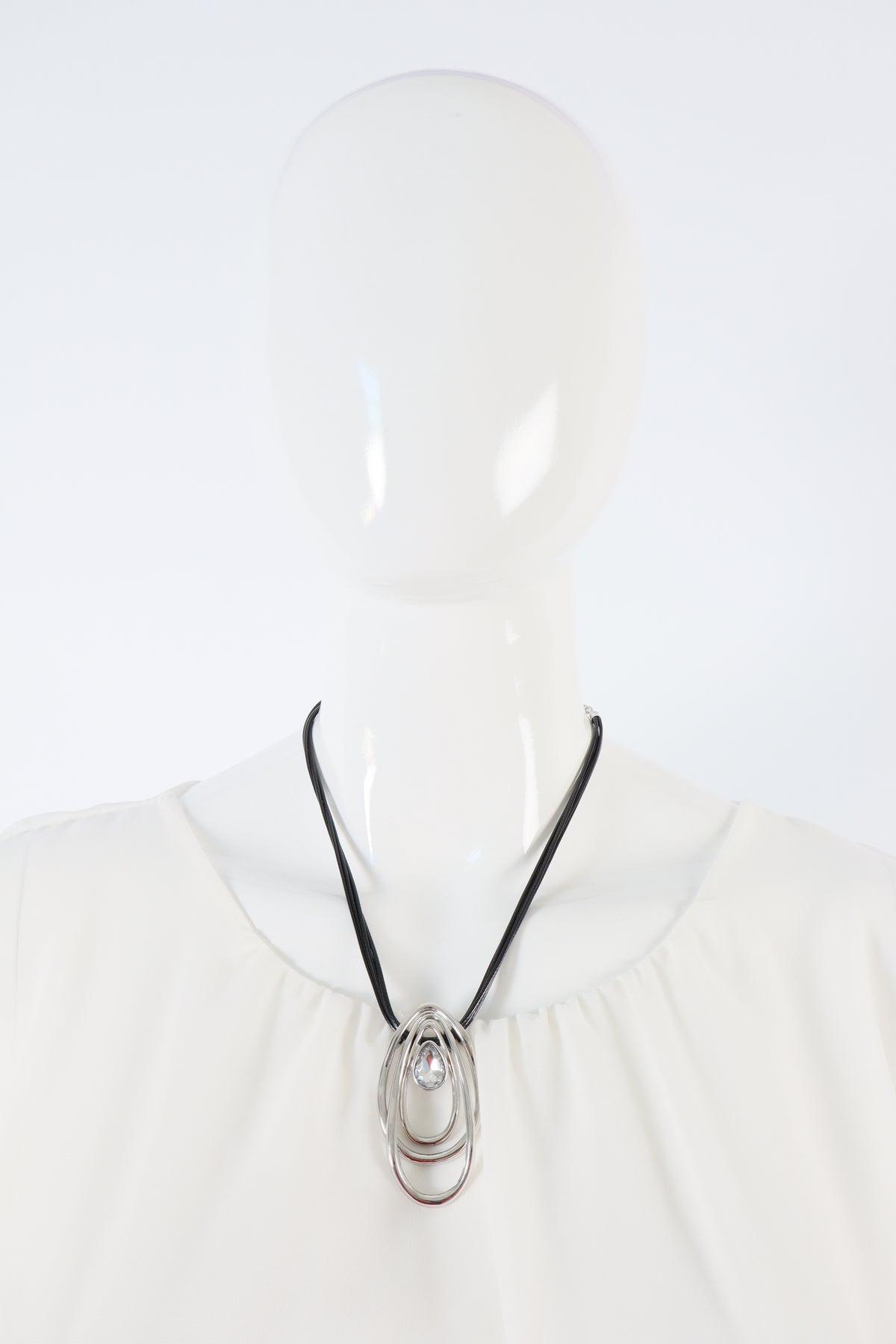 Alaia Necklace in Silver