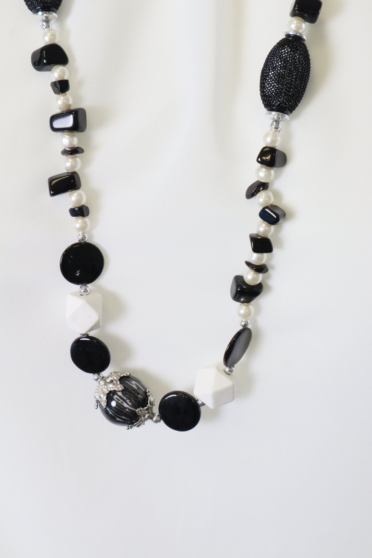 Aoife Necklace in Black