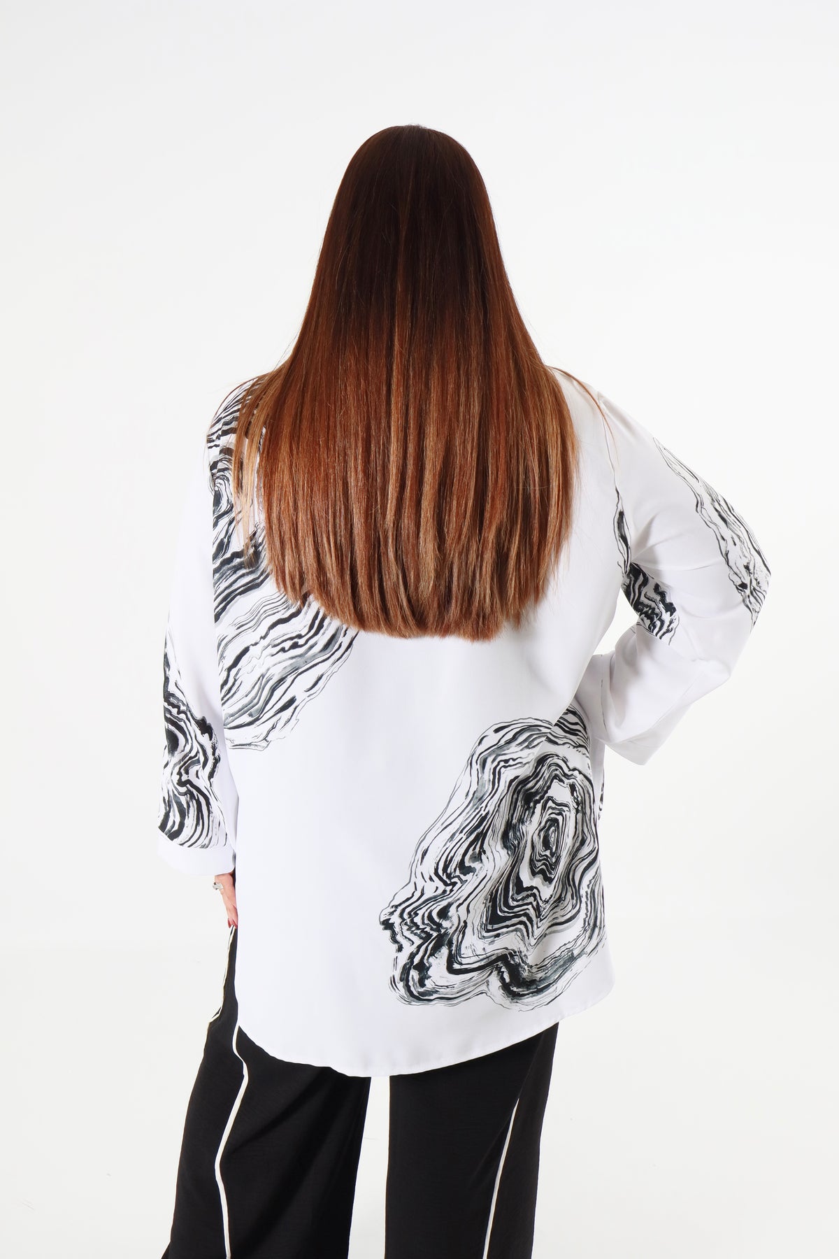 Curviss Shirt in White Marble