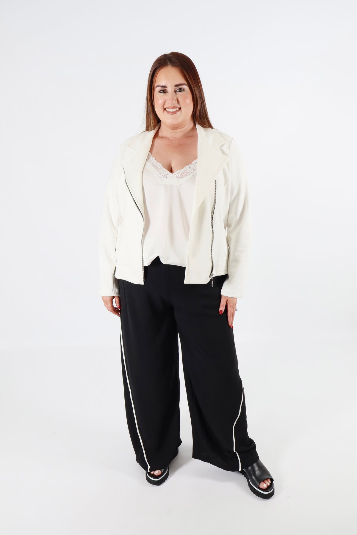 Curviss Wide Leg Trouser in Black