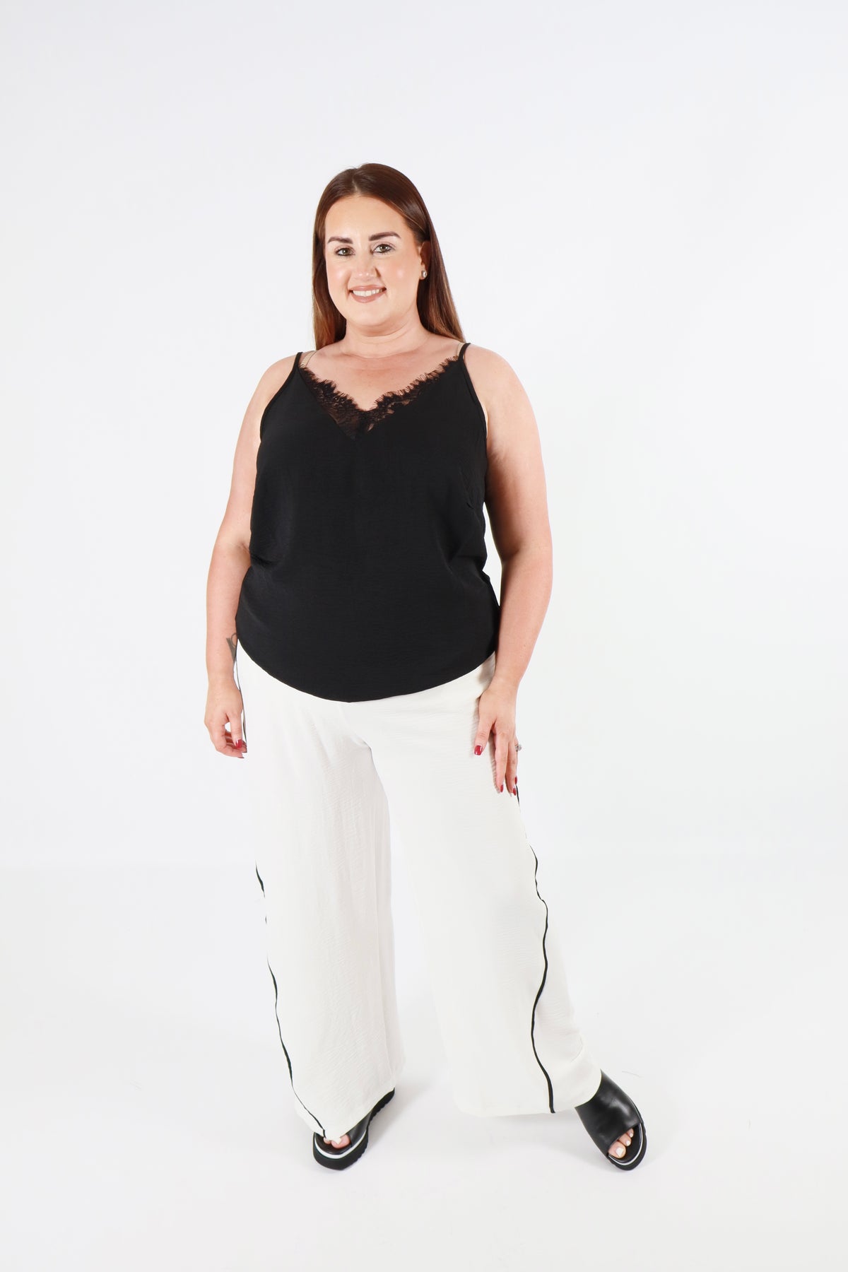 Curviss Wide Leg Trouser in White