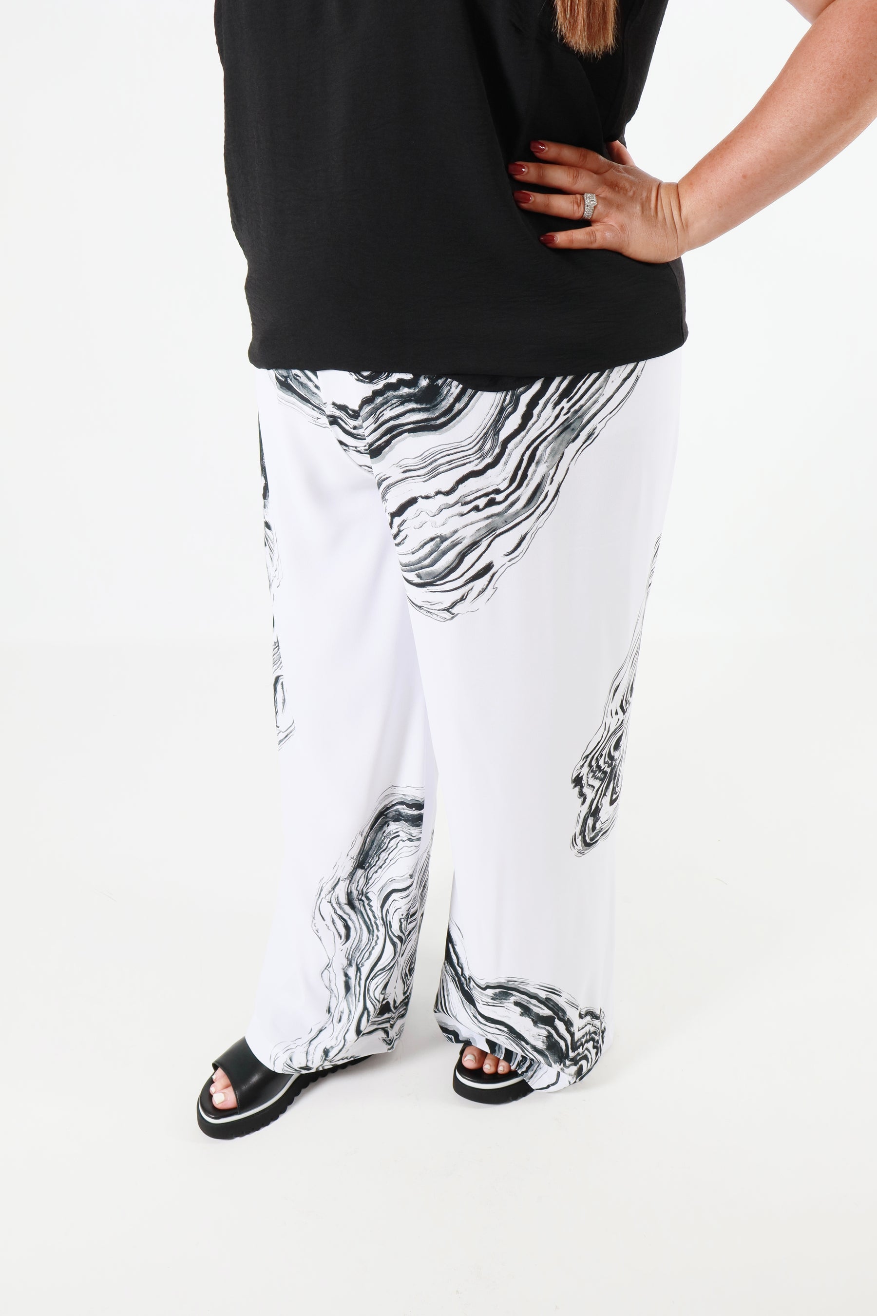Curviss Wide Leg Trouser in White Marble