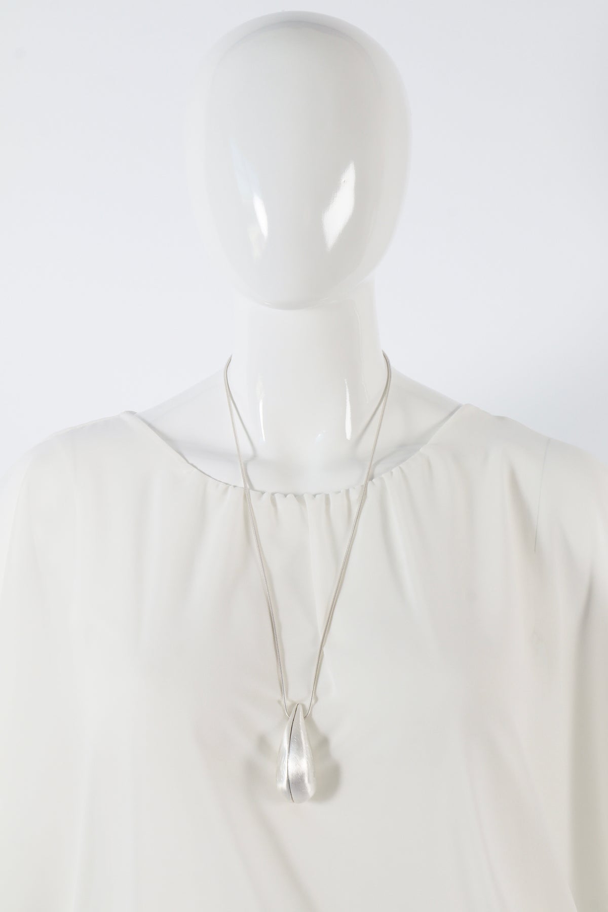 Davina Necklace in Silver