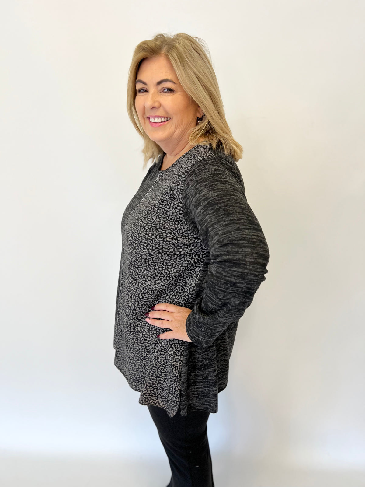 Eden Leopard Top in Grey