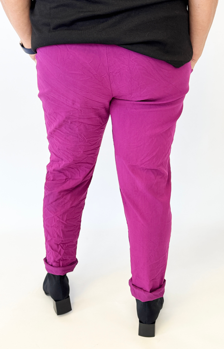 Grace Jogger in Magenta