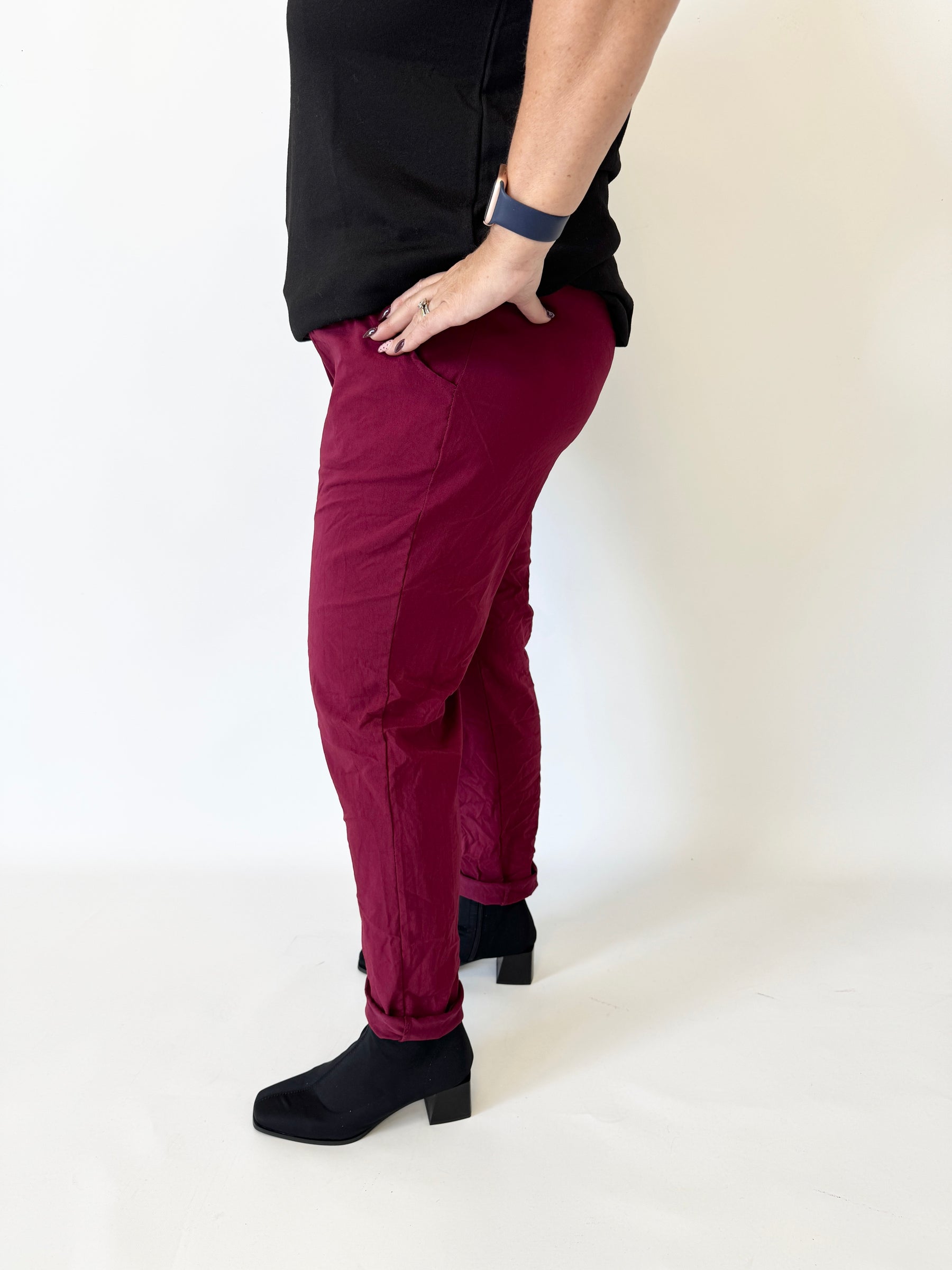 Grace Jogger in Wine