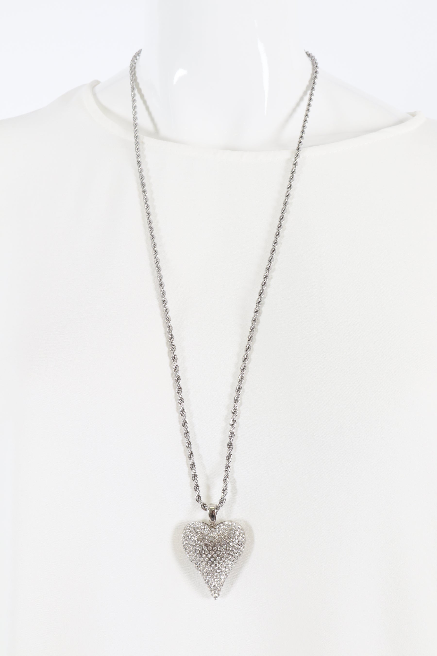 Juno heart necklace in Silver