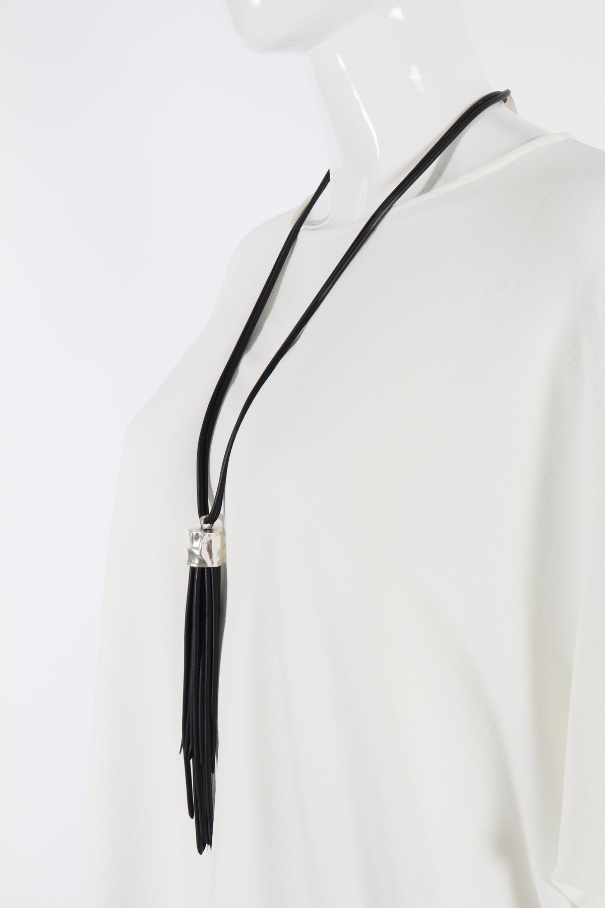 Indie Necklace in Black