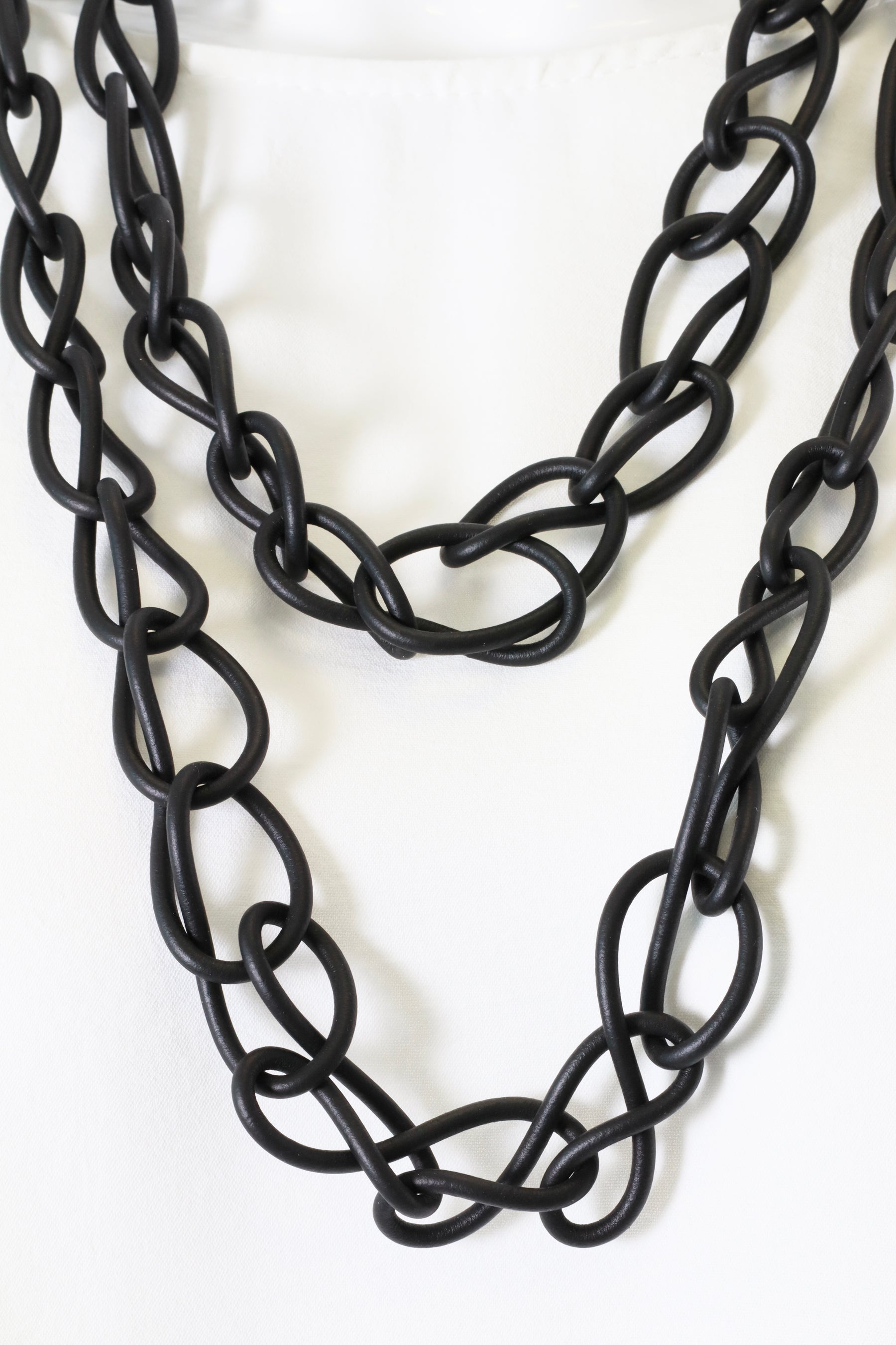 Nia Necklace in Black
