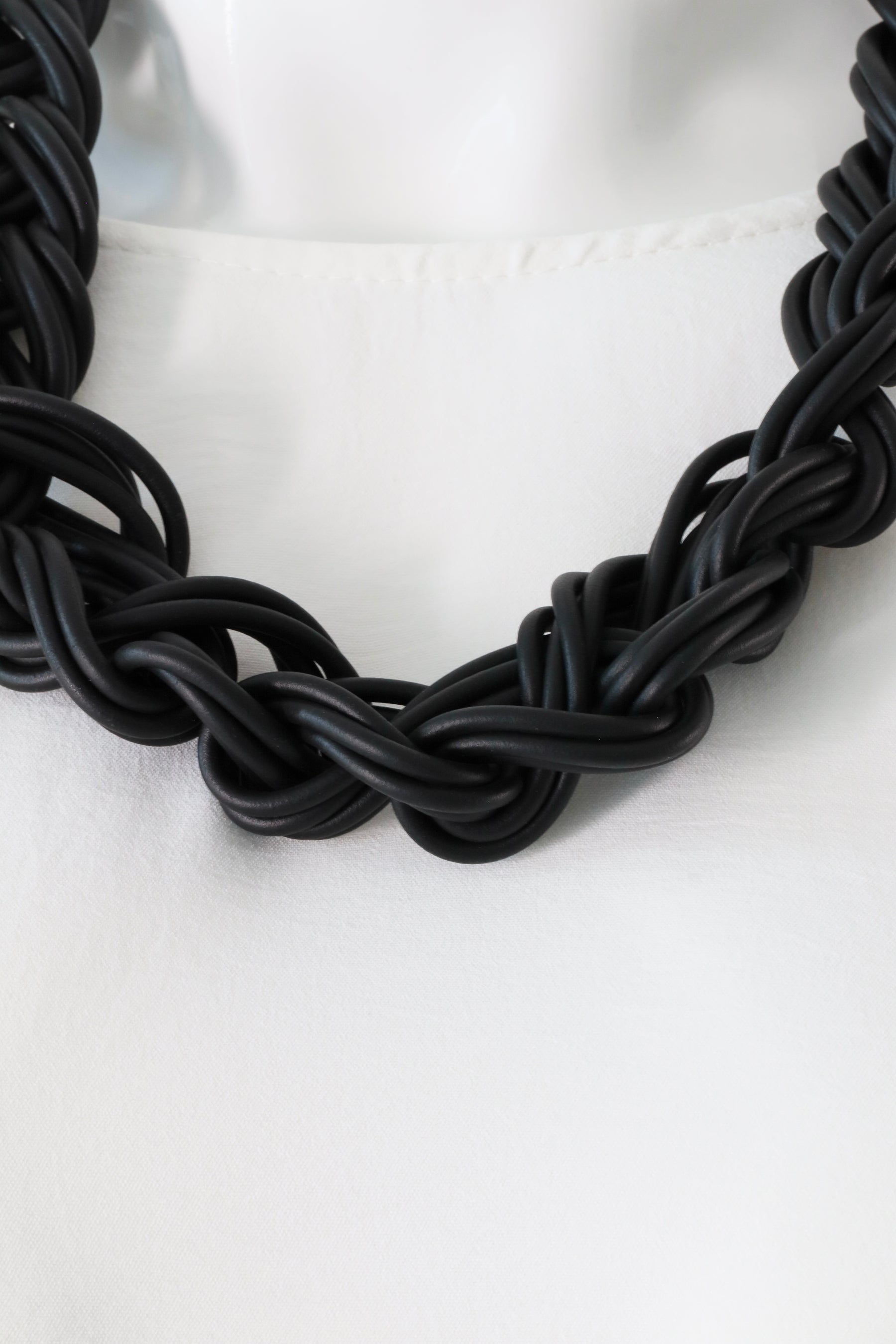 Poppy Necklace in Black
