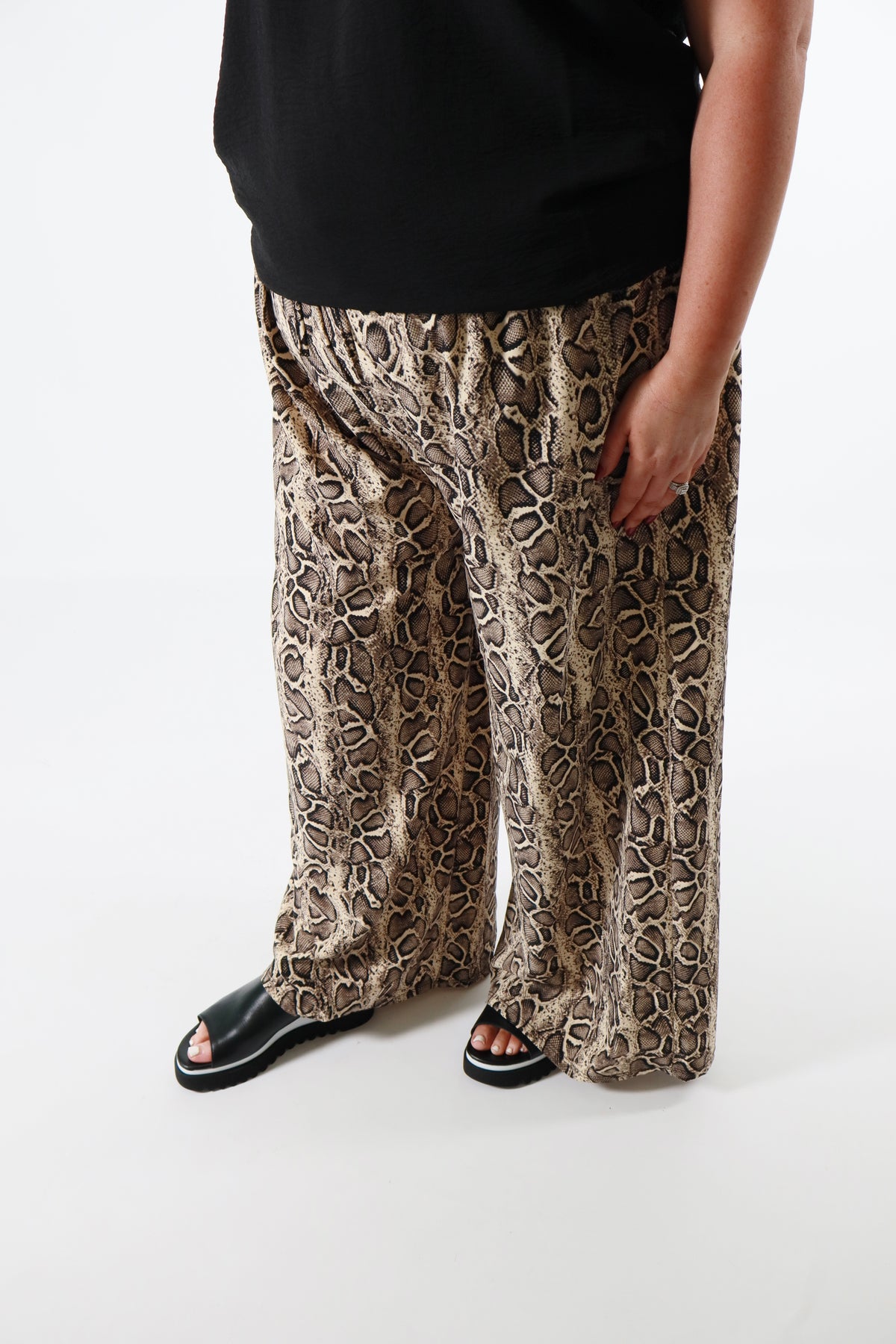 Emery Wide Trousers in Snake Print