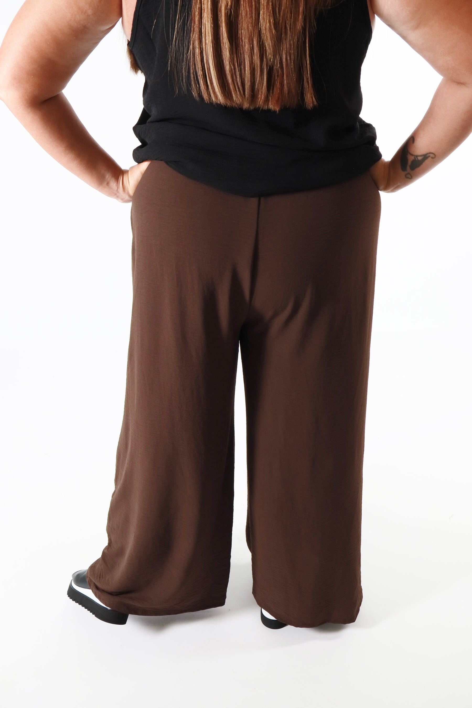 Bella Wide Leg Trousers in Brown