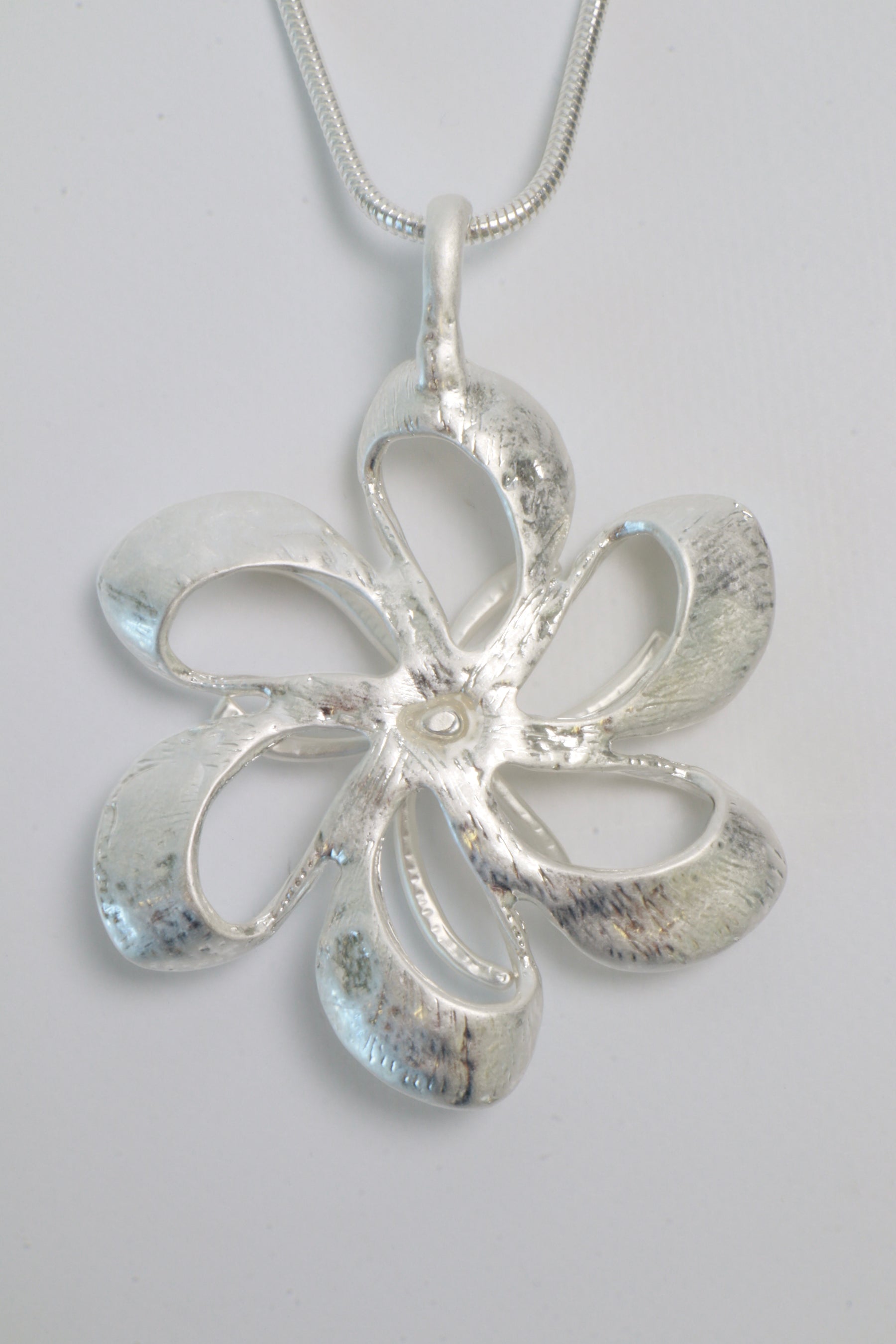 Jasmine Necklace in Silver