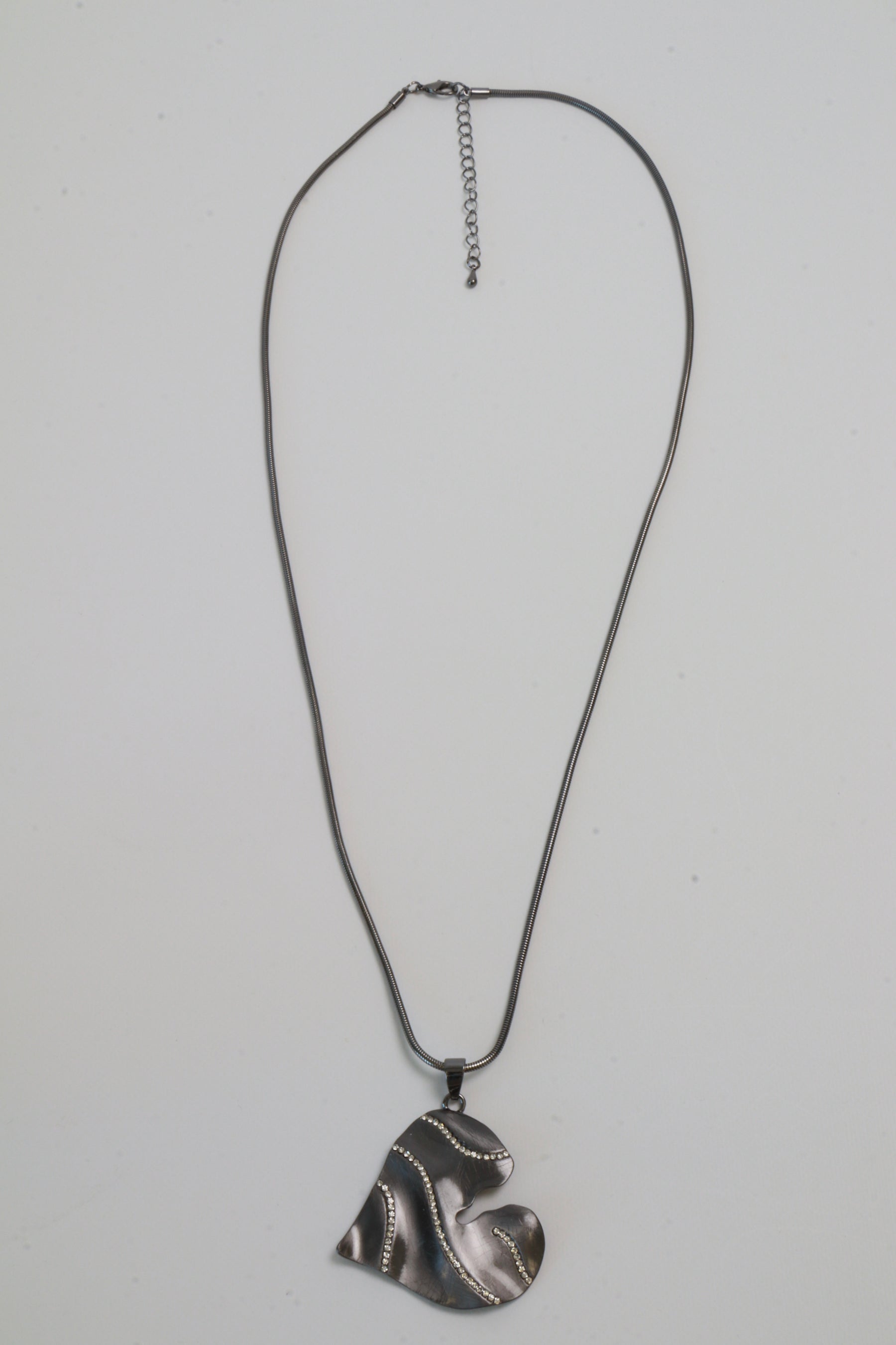 Iris Necklace in Black