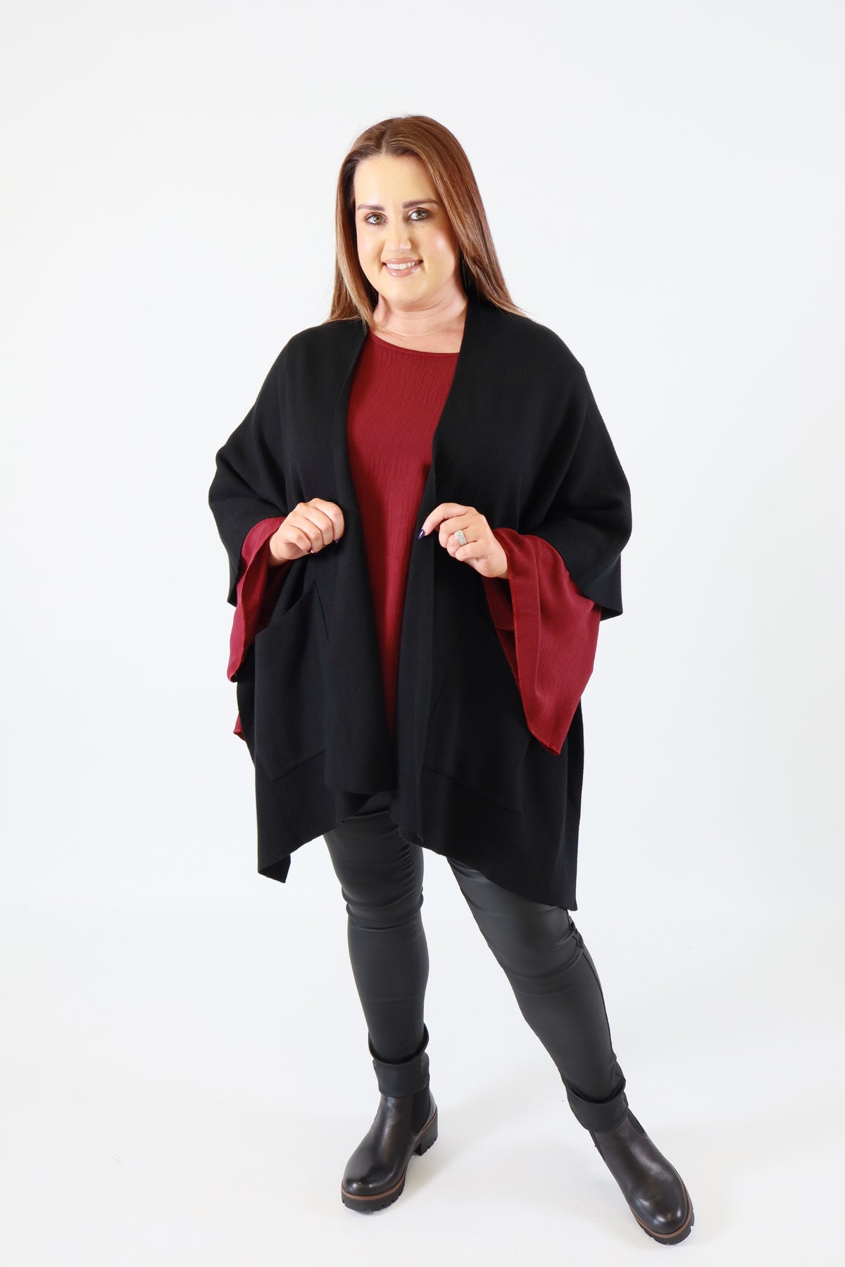 Kaia Open Cape in Black