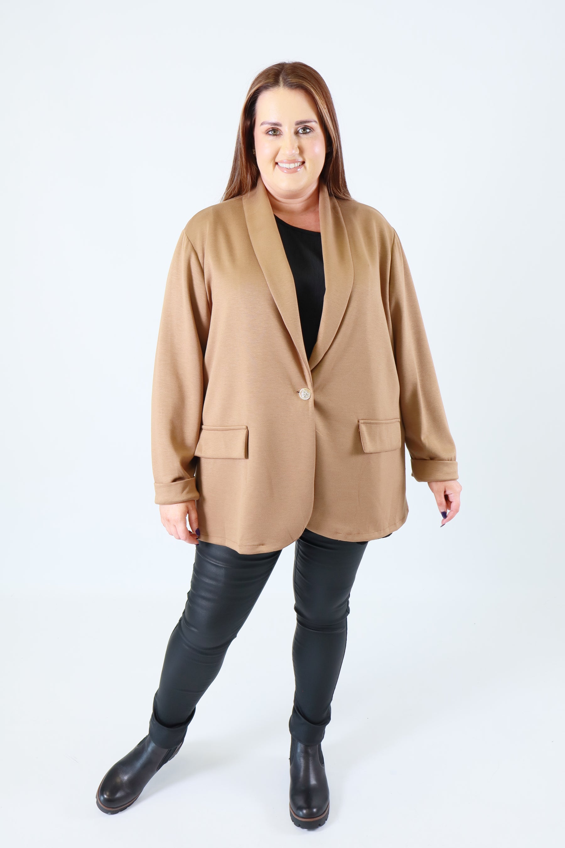 Liv Blazer in Tan