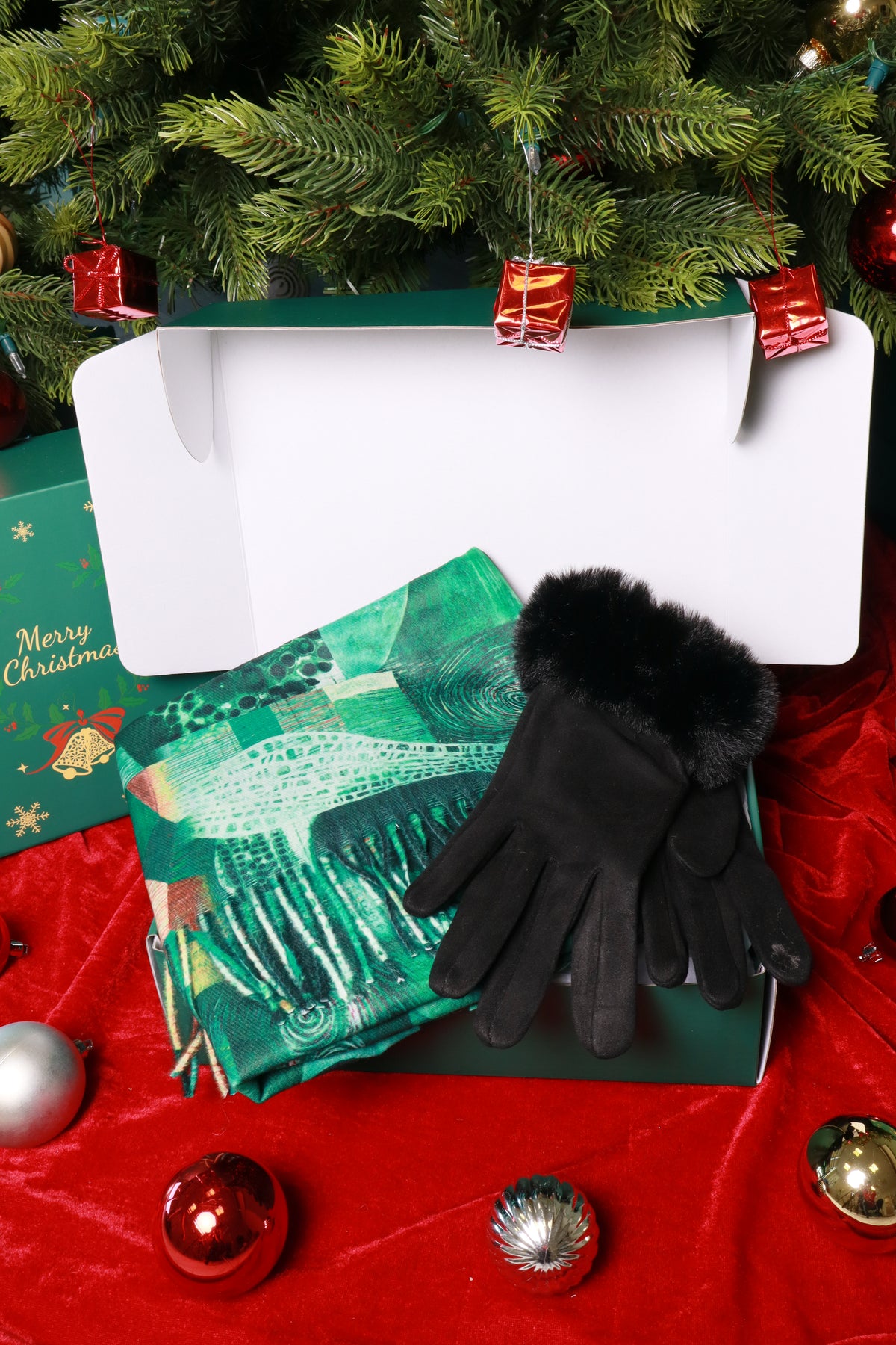 Nora Christmas Gift Box