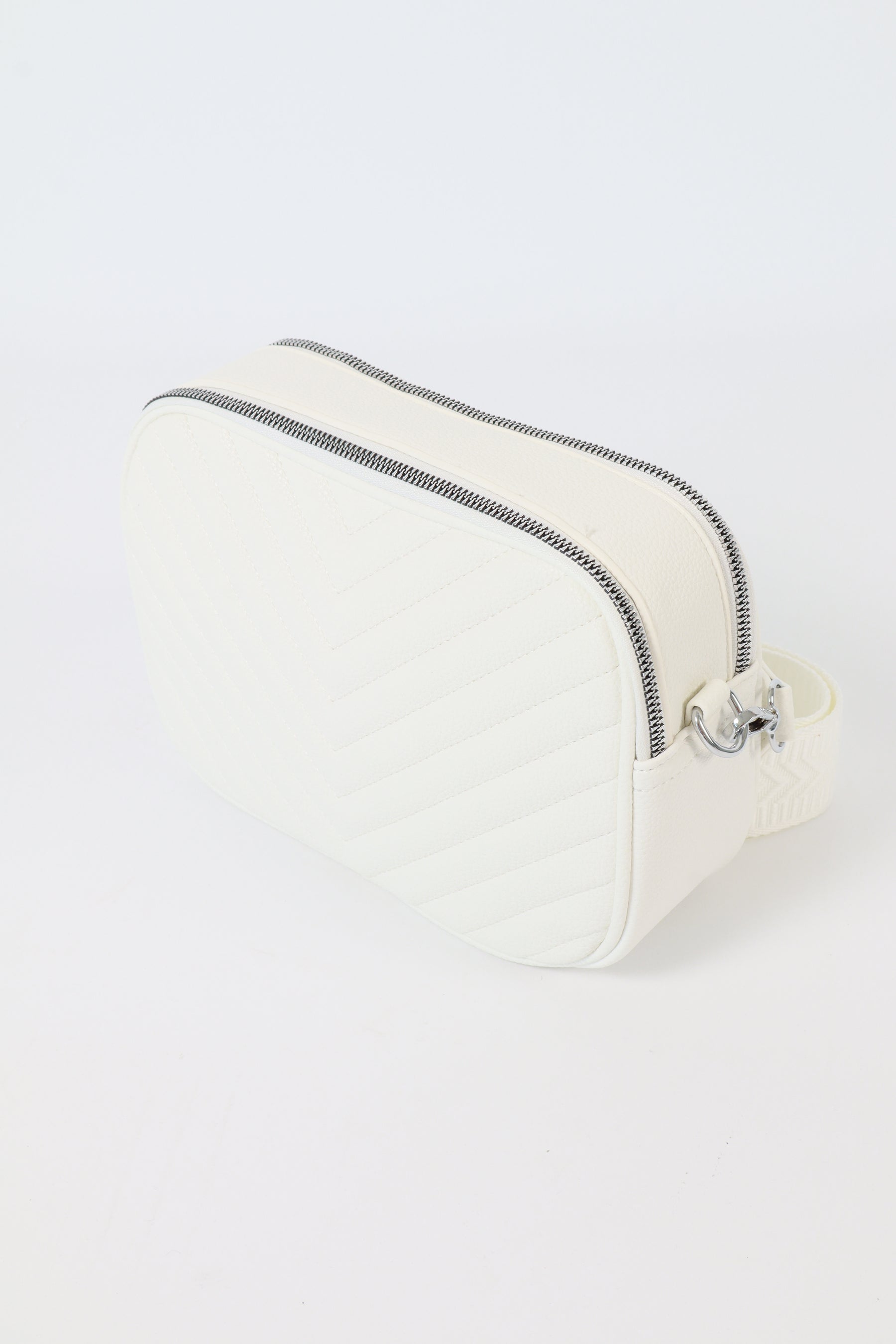 Juniper Handbag in White