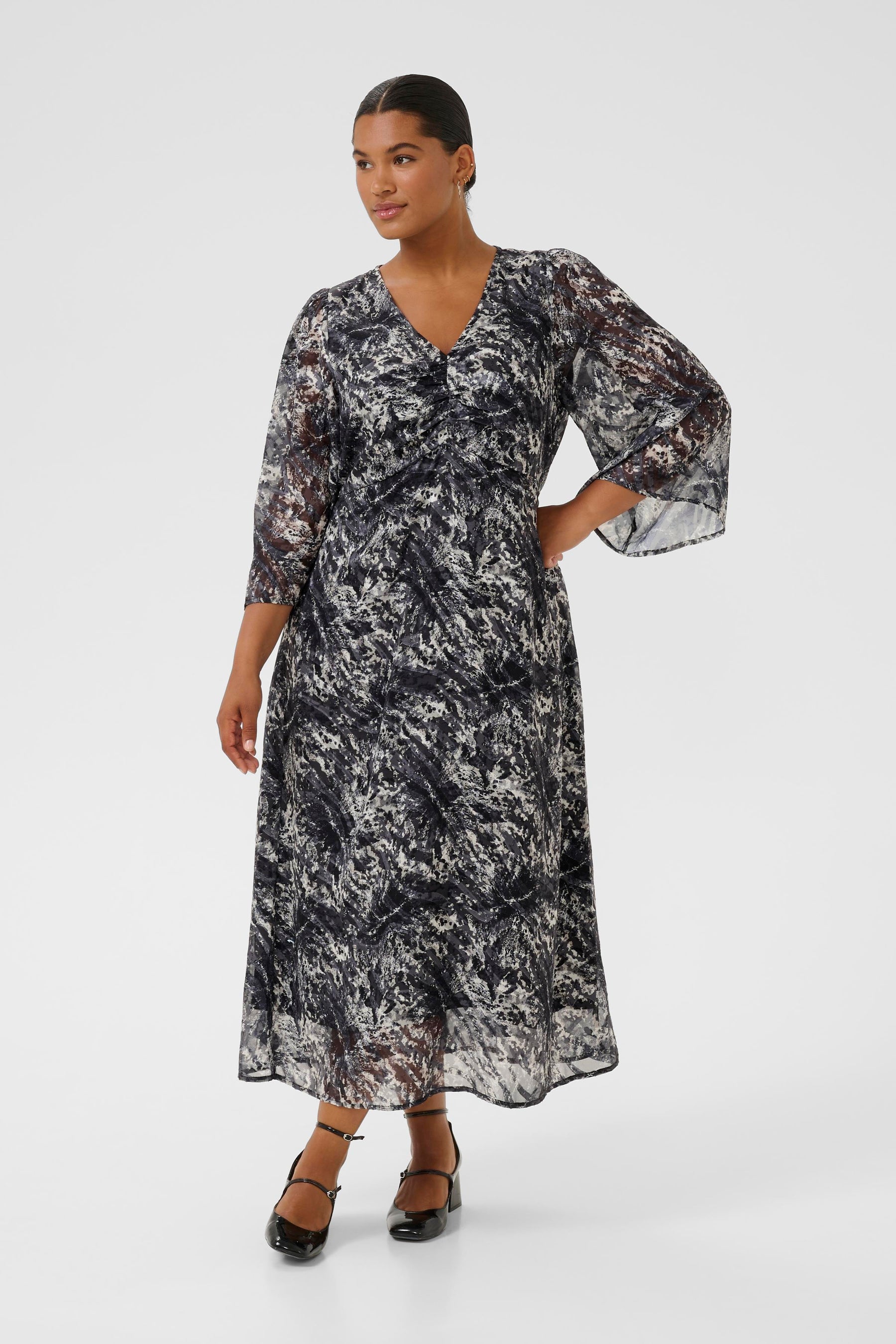 Kaffe Curve Alicia Dress in Grey