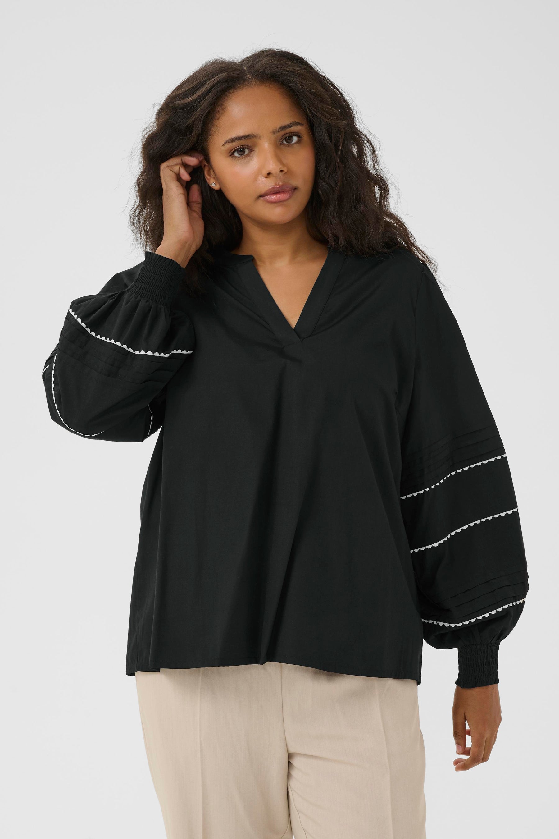 Kaffe Curve Ariel Blouse in Black