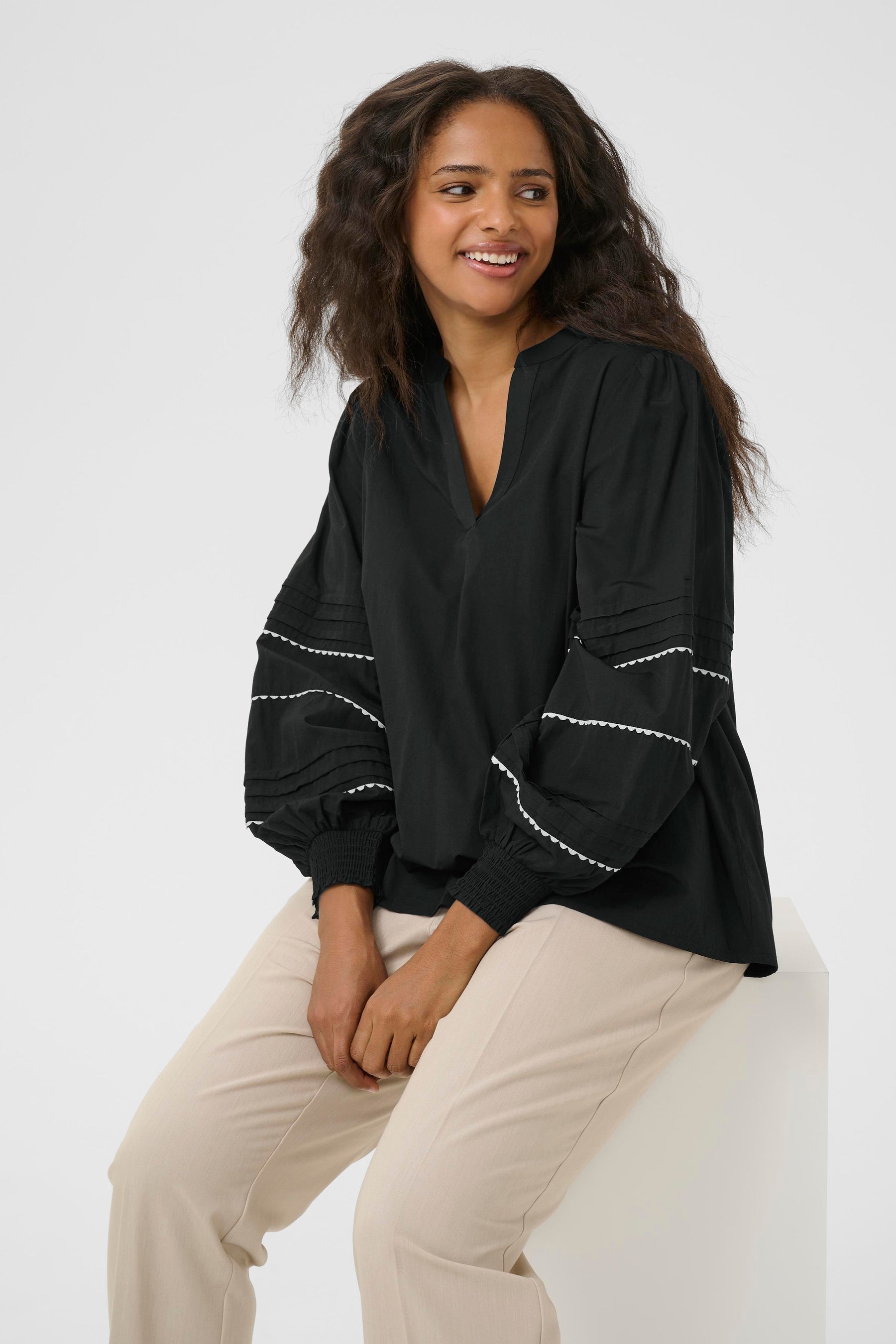 Kaffe Curve Ariel Blouse in Black