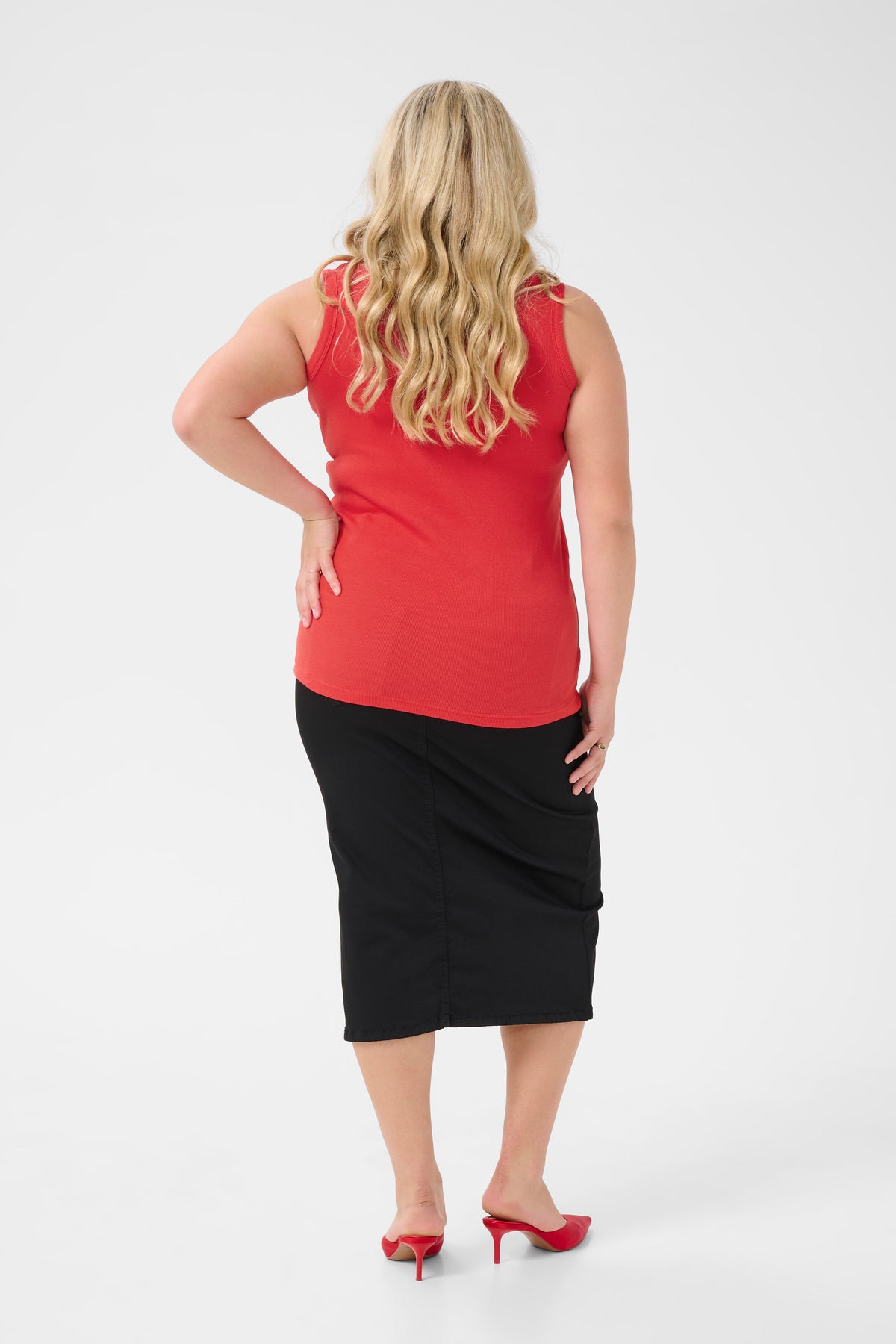 Kaffe Curve Carina Vest Top in True Red