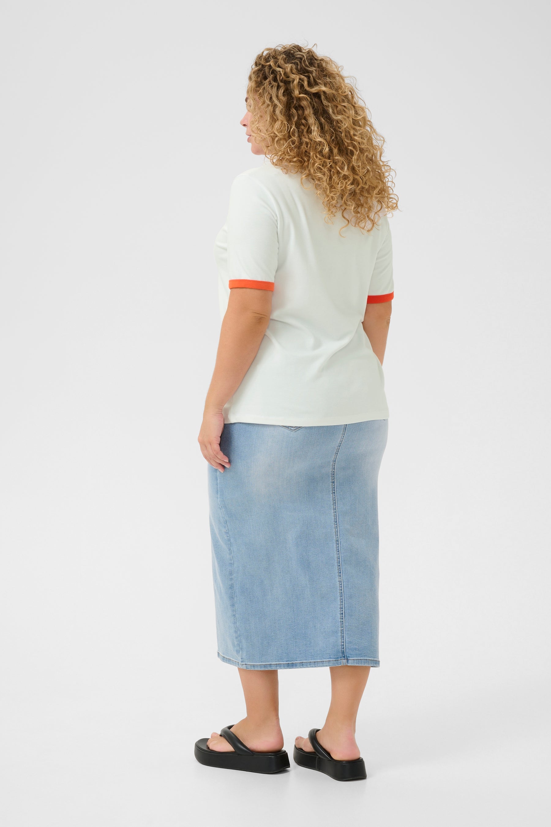 Kaffe Curve Cliana T-Shirt in Orange