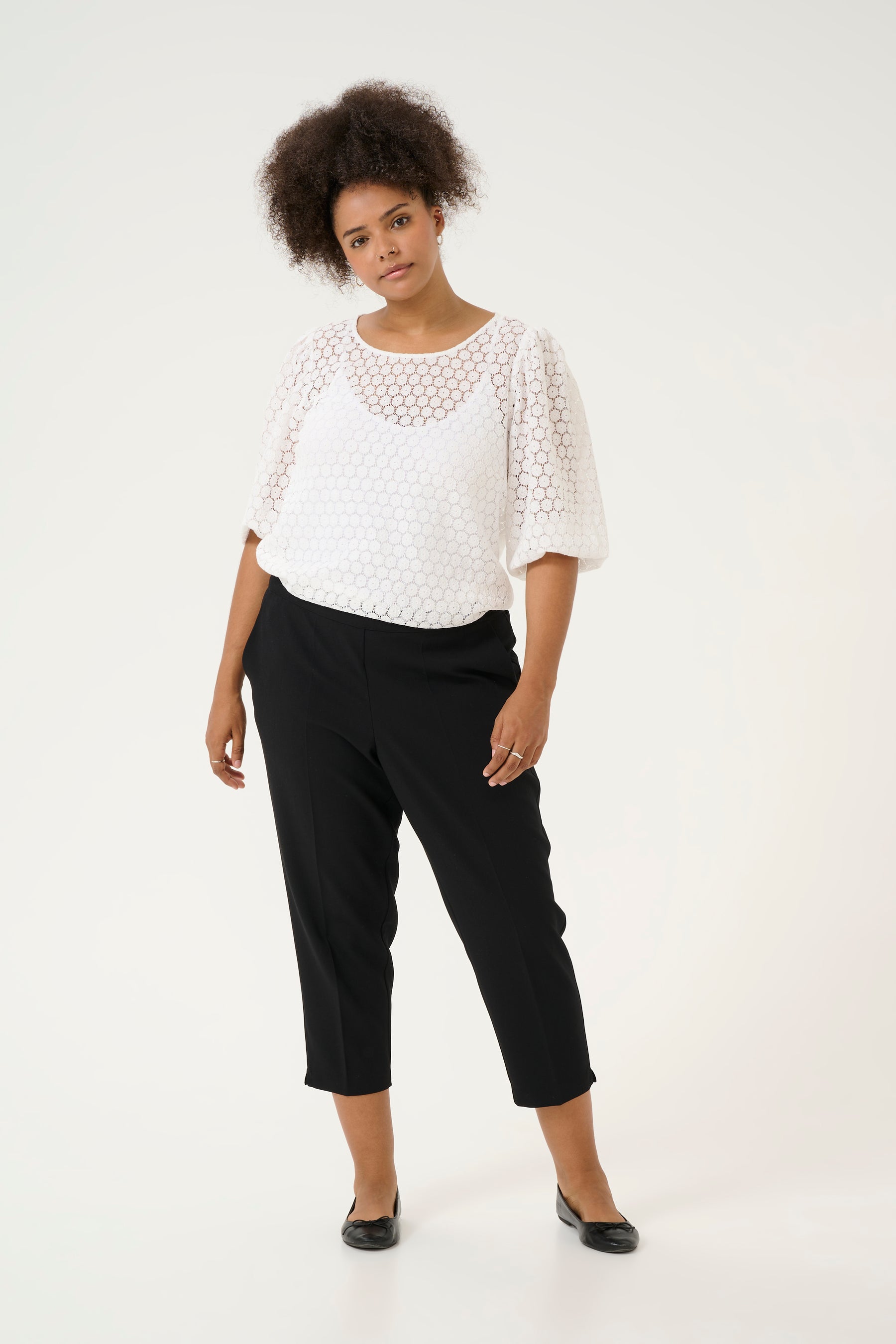 Kaffe Curve Elia Crop Trousers in Black