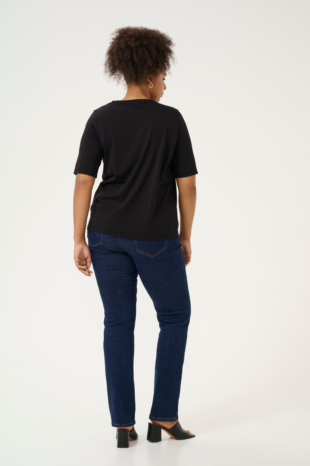 Kaffe Curve Eloisa T-Shirt in Black