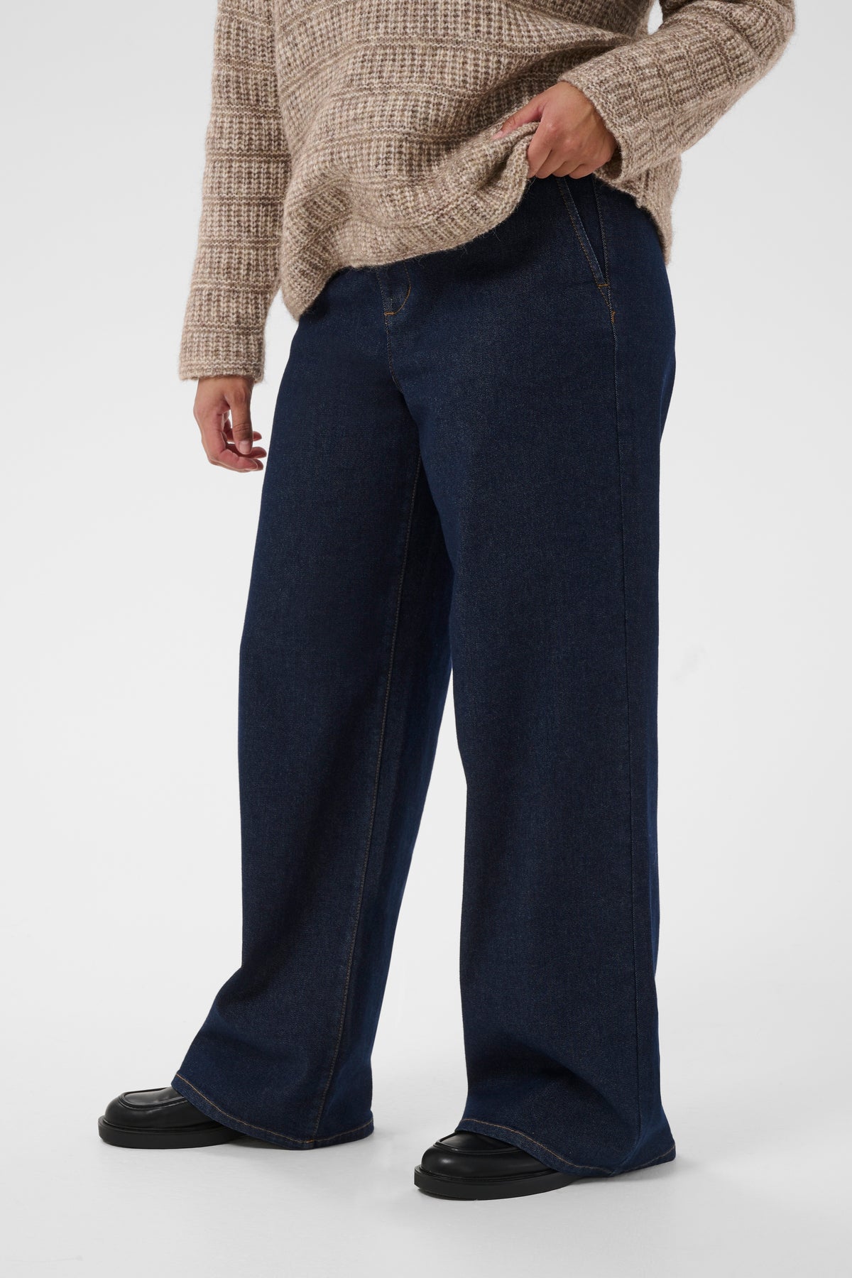 Kaffe Curve Hailey Jeans in Dark Denim