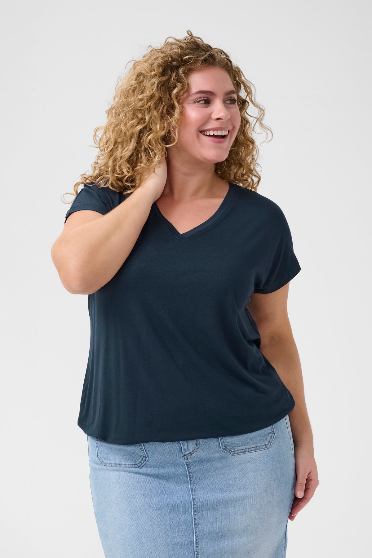 Kaffe Curve Jena T-Shirt in Navy