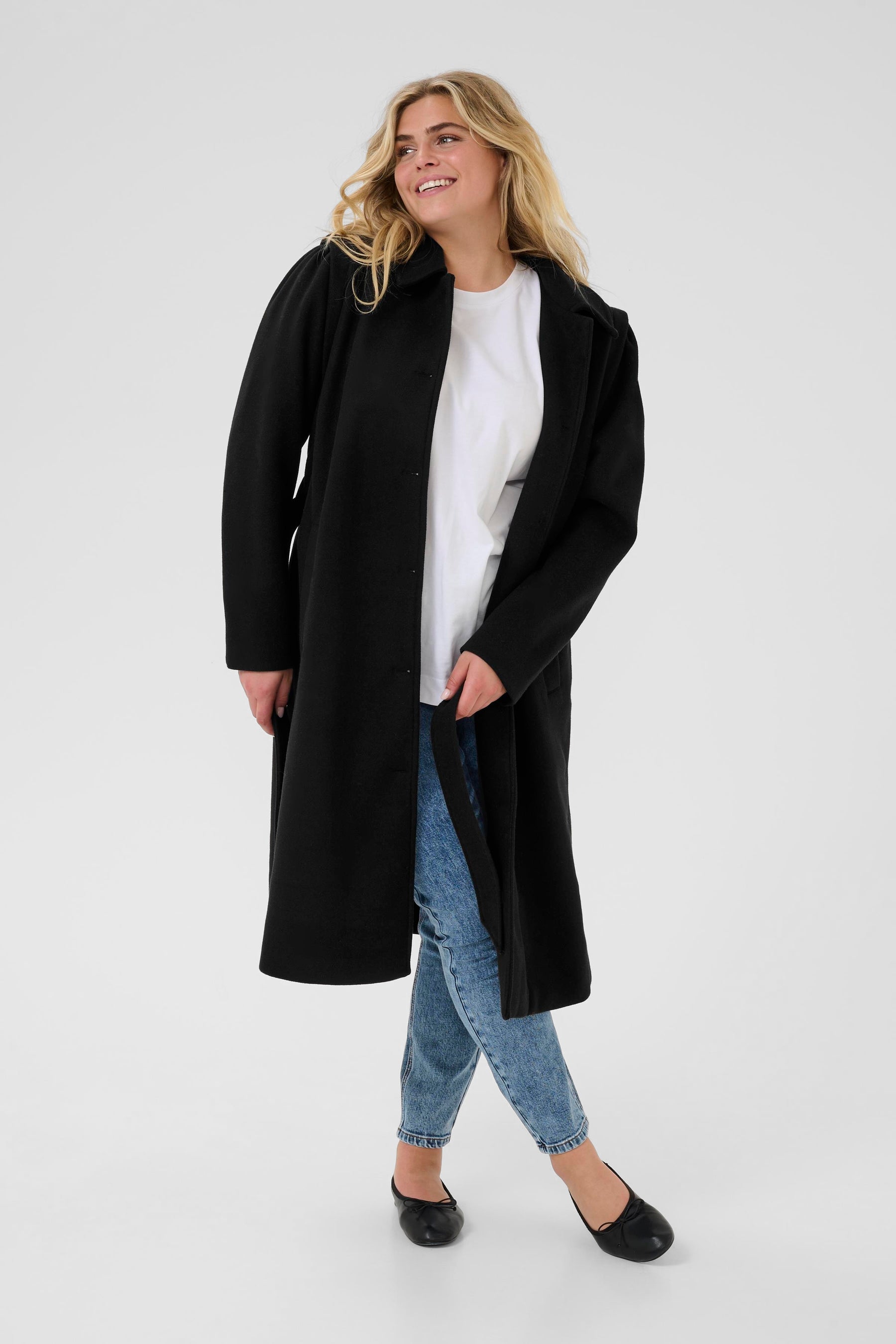 Kaffe Curve Julian Coat in Black