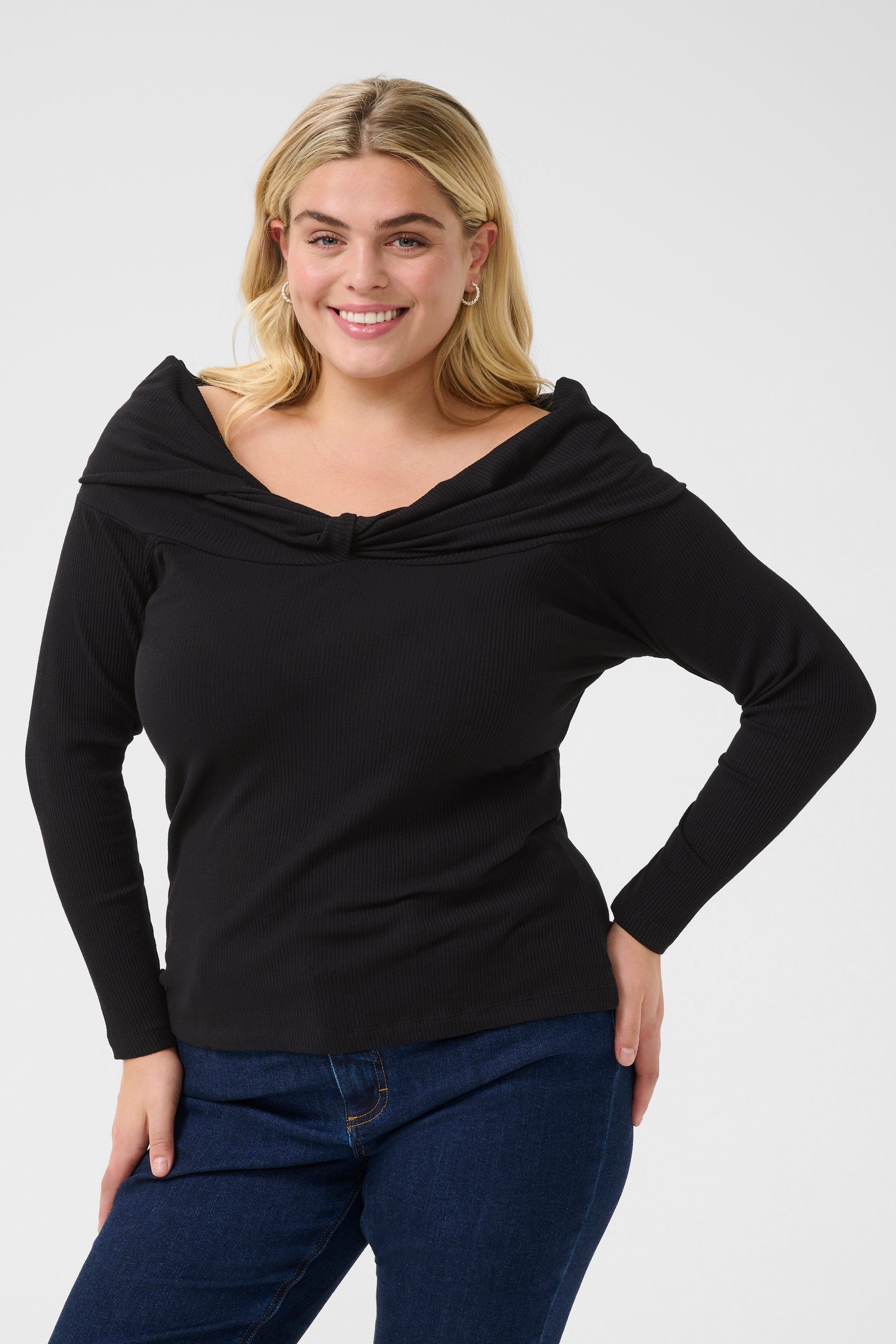 Kaffe Curve Kiala T-Shirt Black