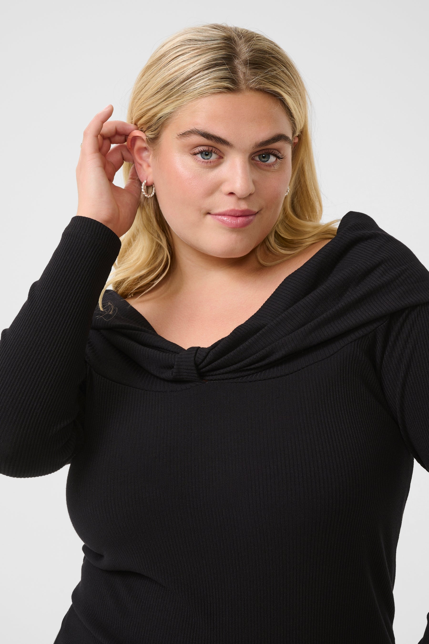 Kaffe Curve Kiala T-Shirt Black