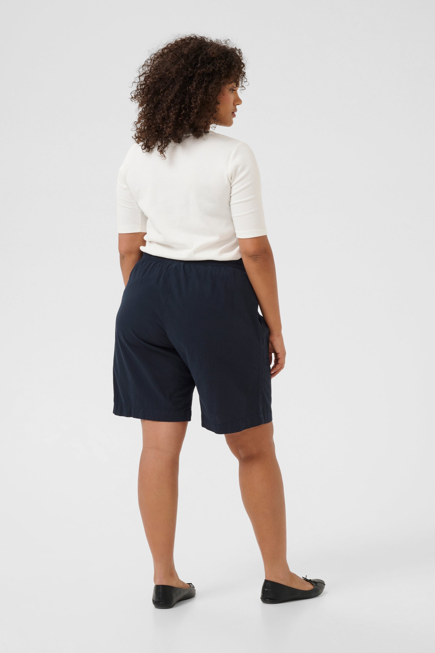 Kaffe Curve Liah Shorts in Navy