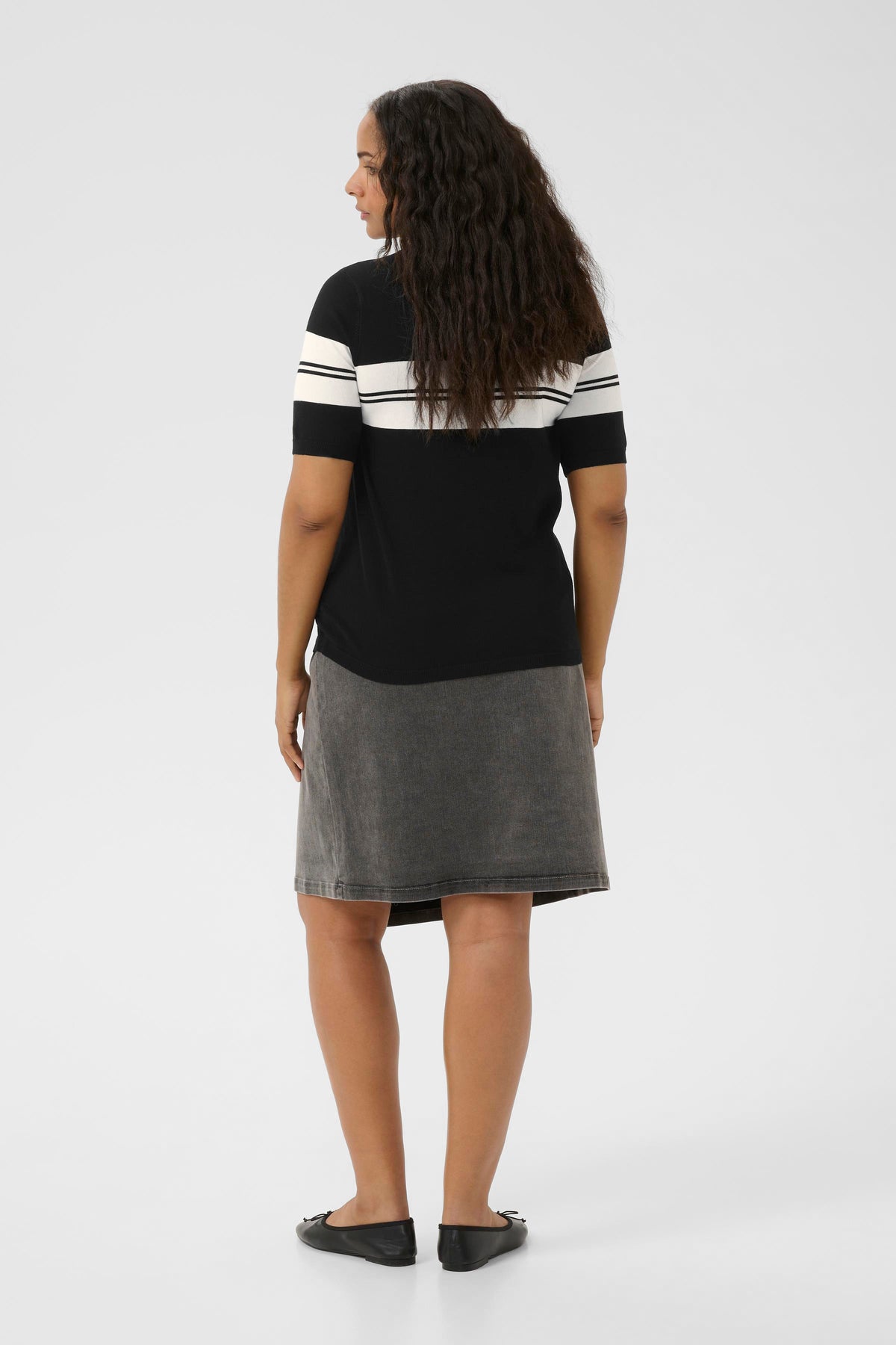 Kaffe Curve Lizzy Top in Black/White