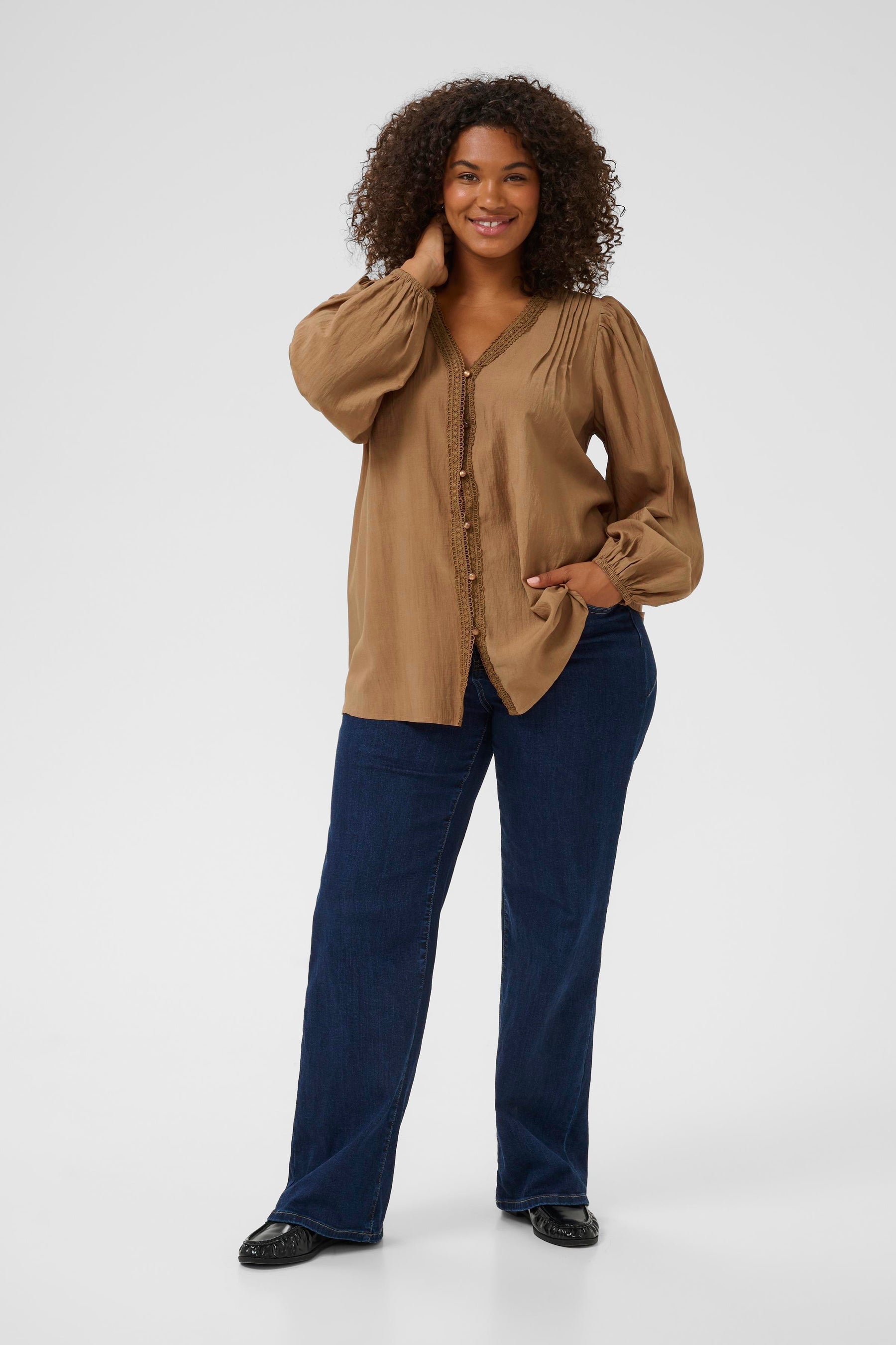 Kaffe Curve Mirana Blouse in Tan