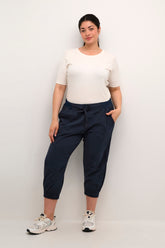 Kaffe Curve Nana Capri Pants in Navy