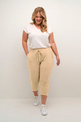 Kaffe Curve Nana Capri Pants in Sand