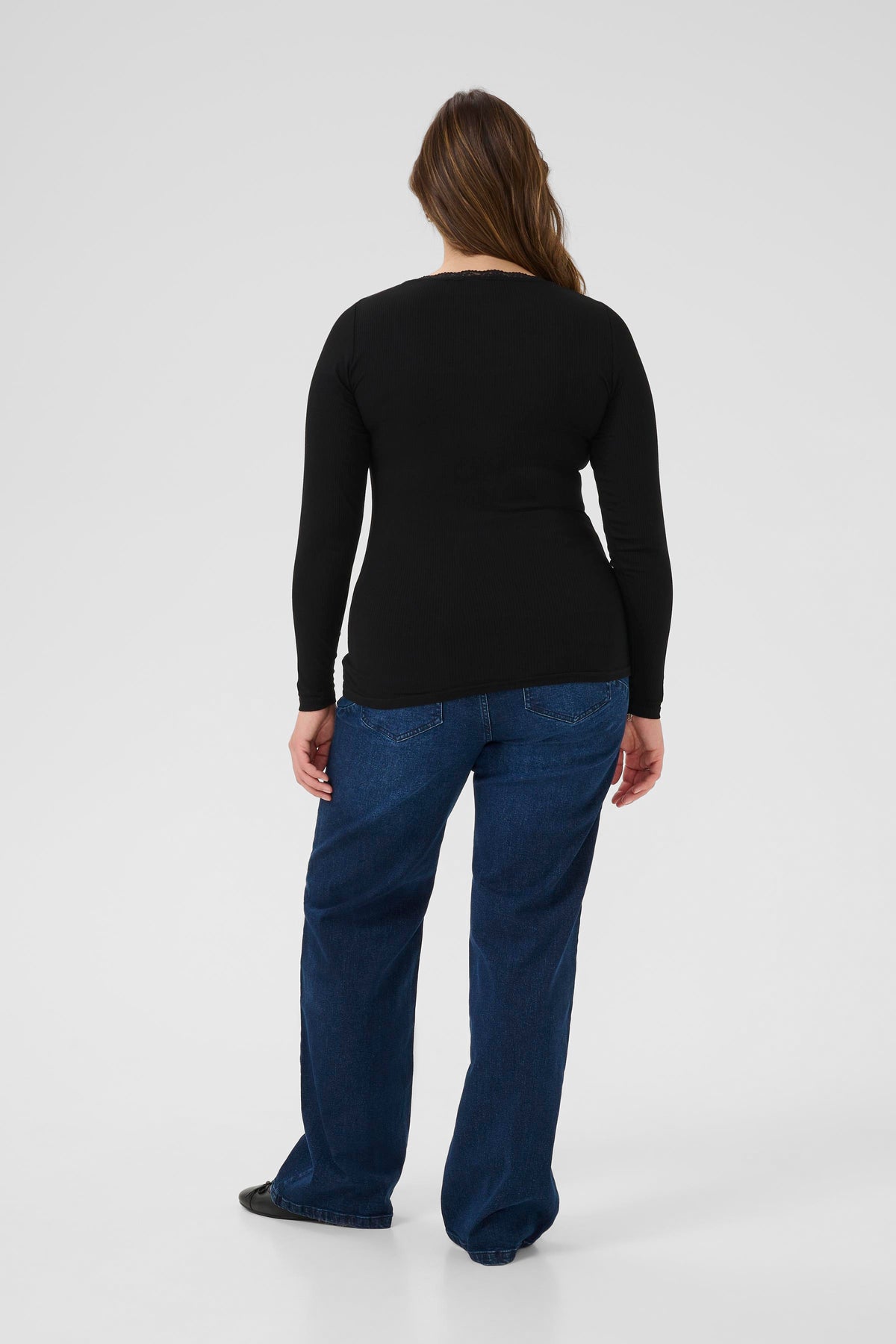 Kaffe Curve Omia T-Shirt in Black