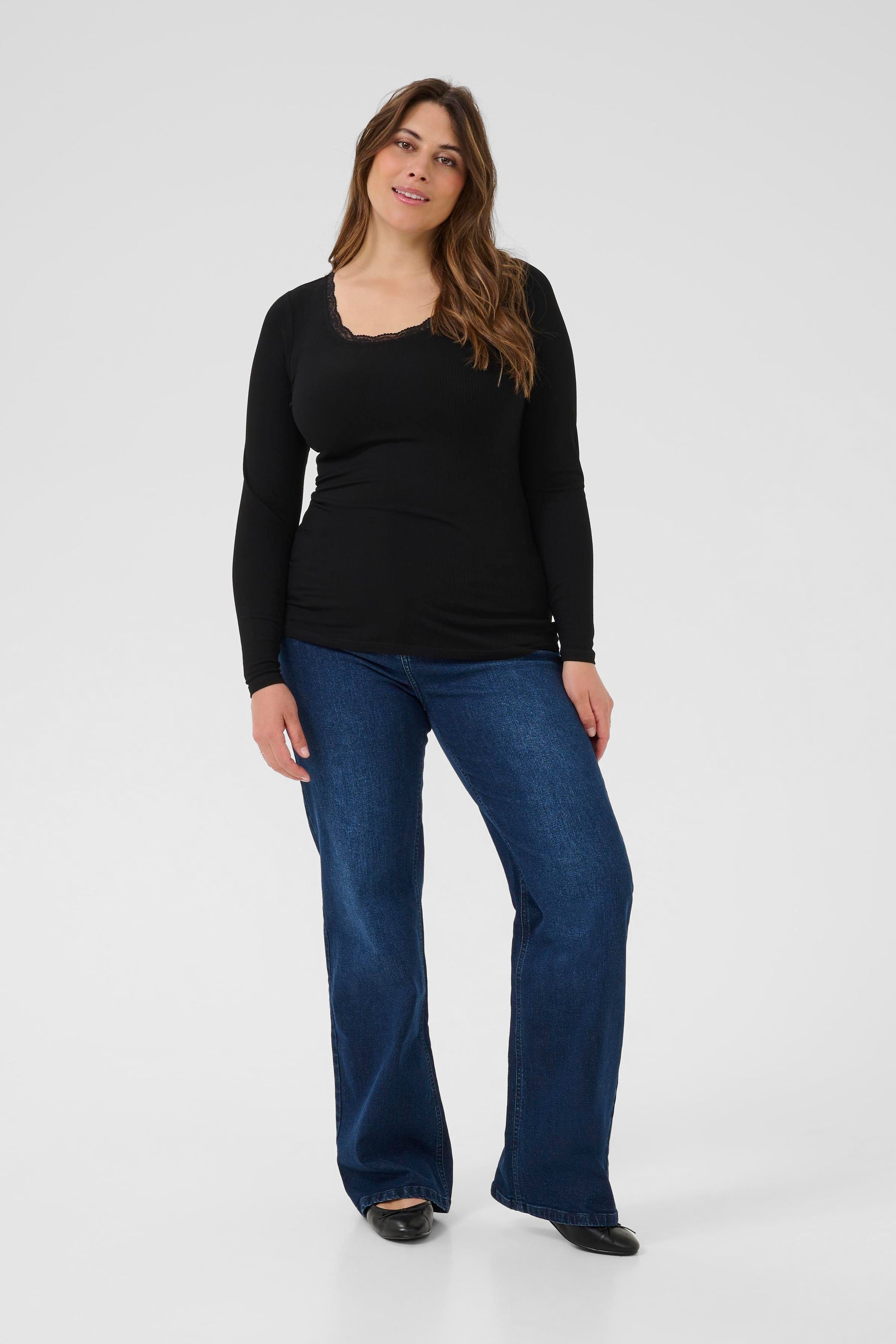 Kaffe Curve Omia T-Shirt in Black