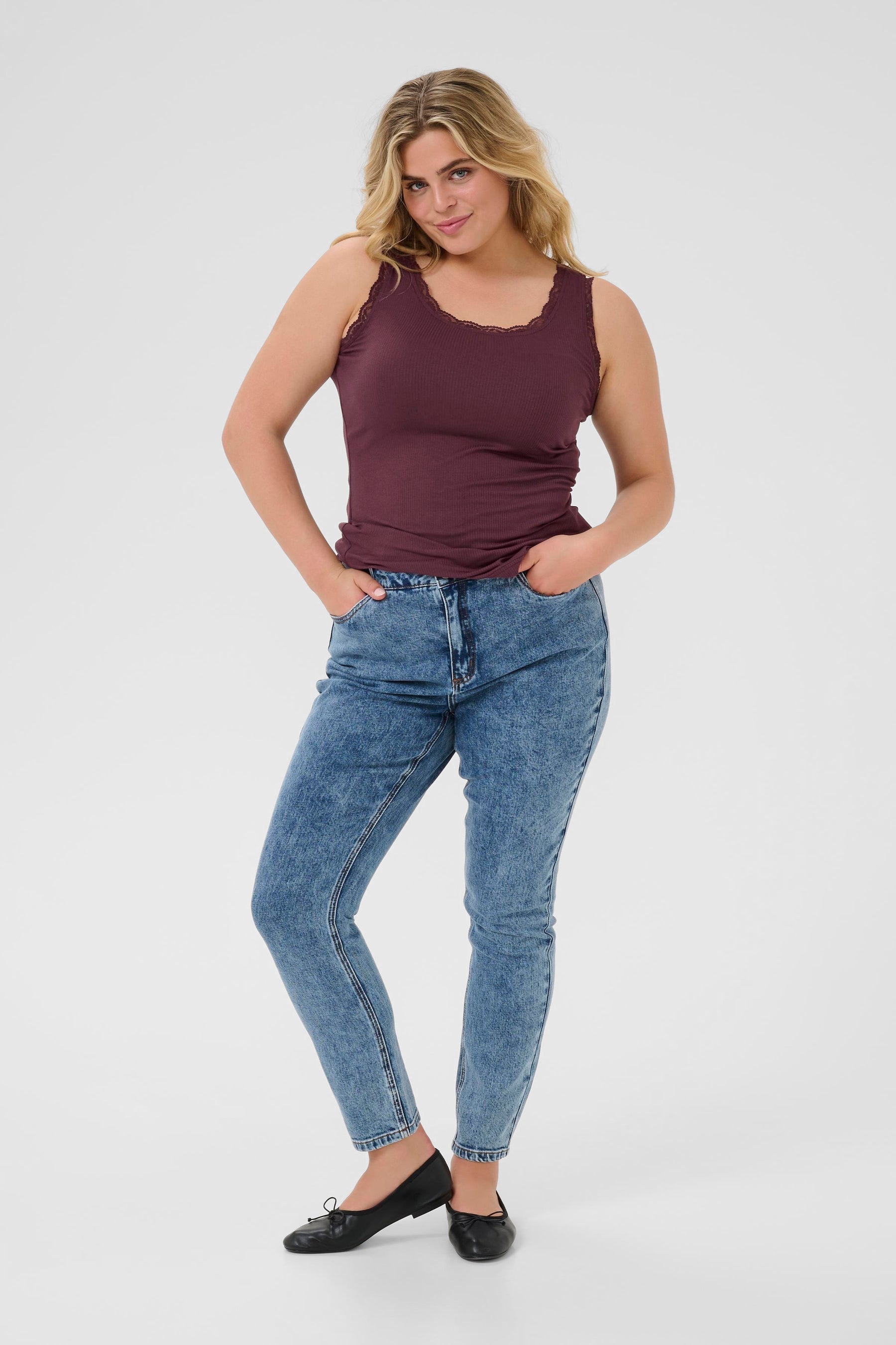 Kaffe Curve Omia Vest Top in Plum