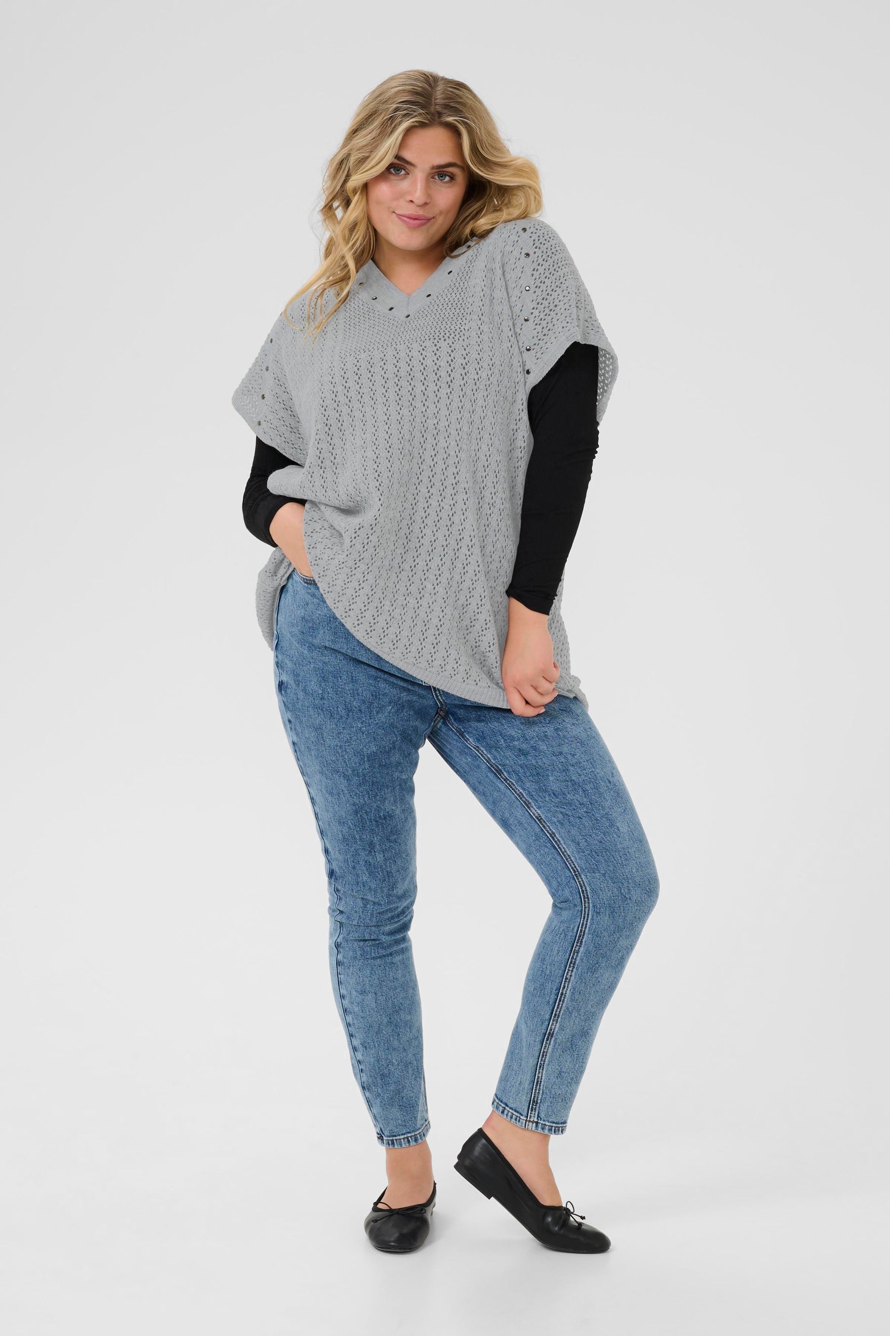 Kaffe Curve Rosa Poncho in Grey