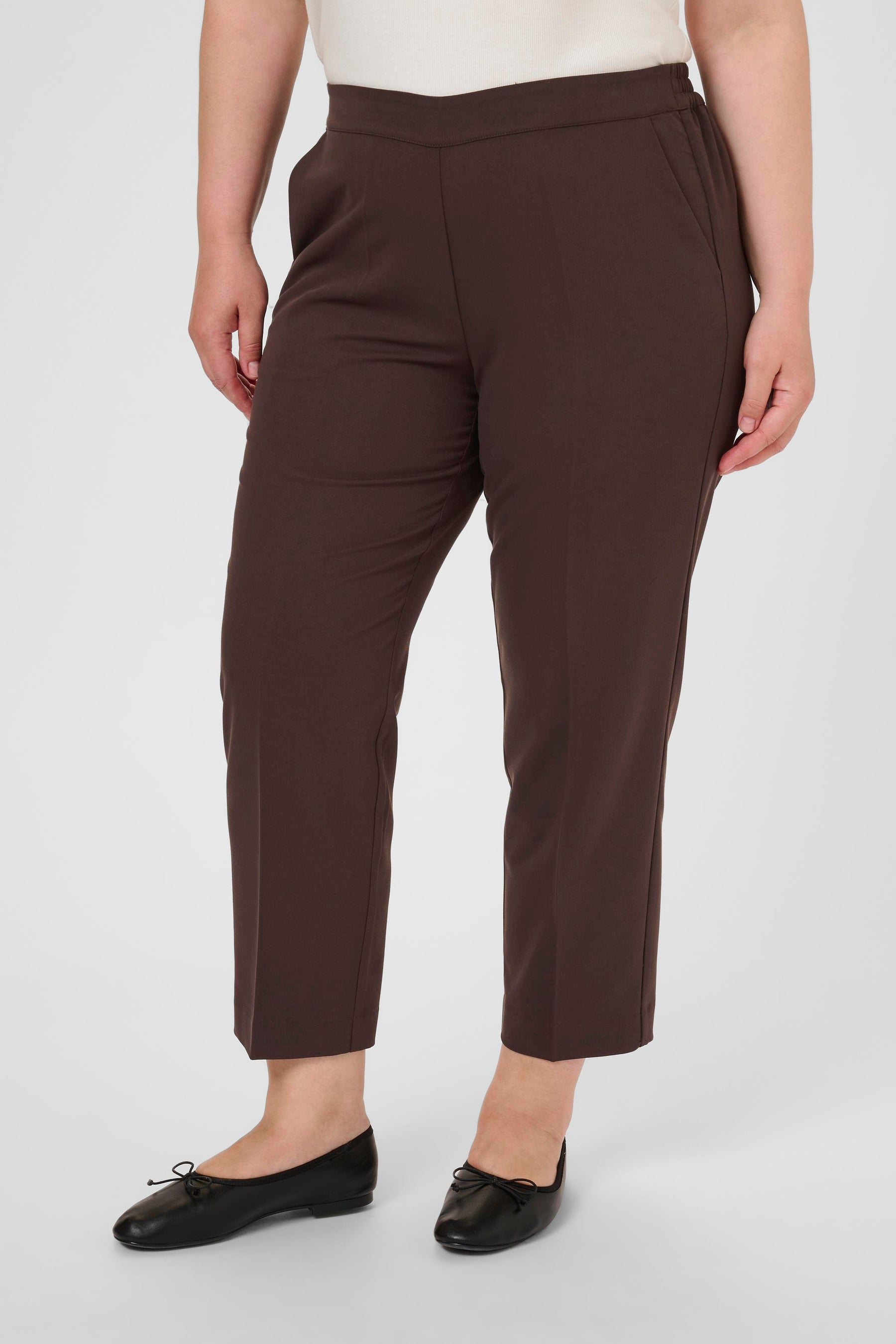 Kaffe Curve Sakira Crop Trousers in Brown