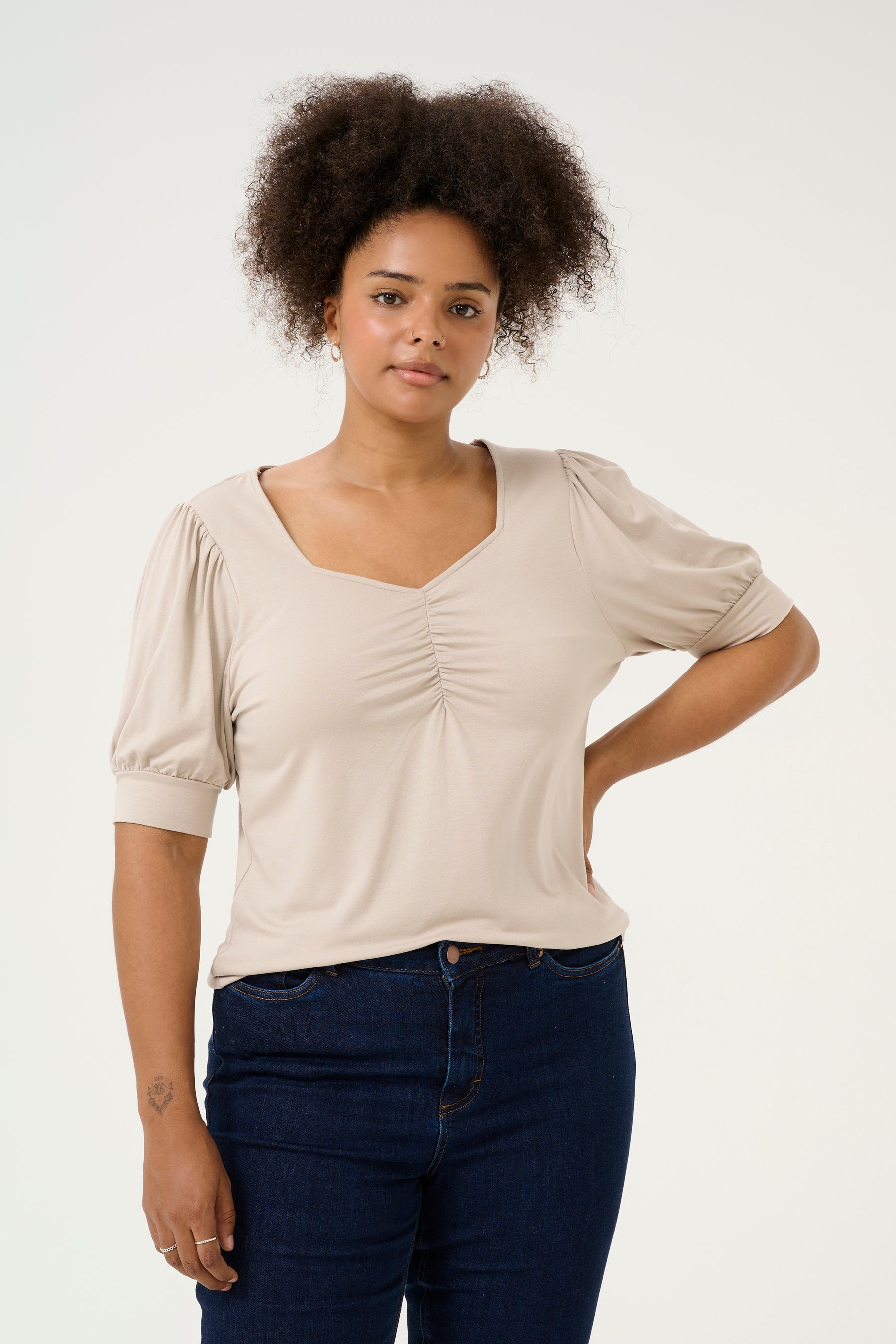 Kaffe Curve Sissy Blouse in Beige